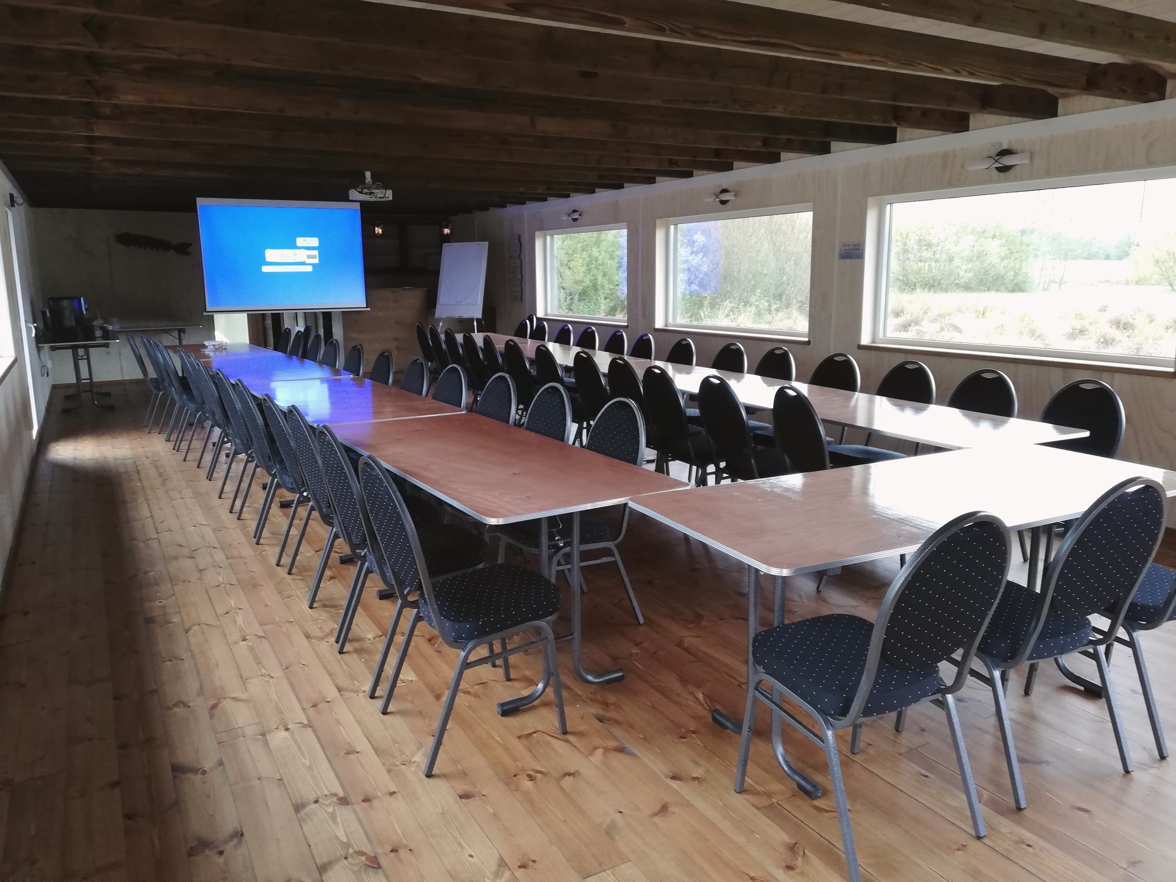 Floating unique party raft in Raplamaa for seminars