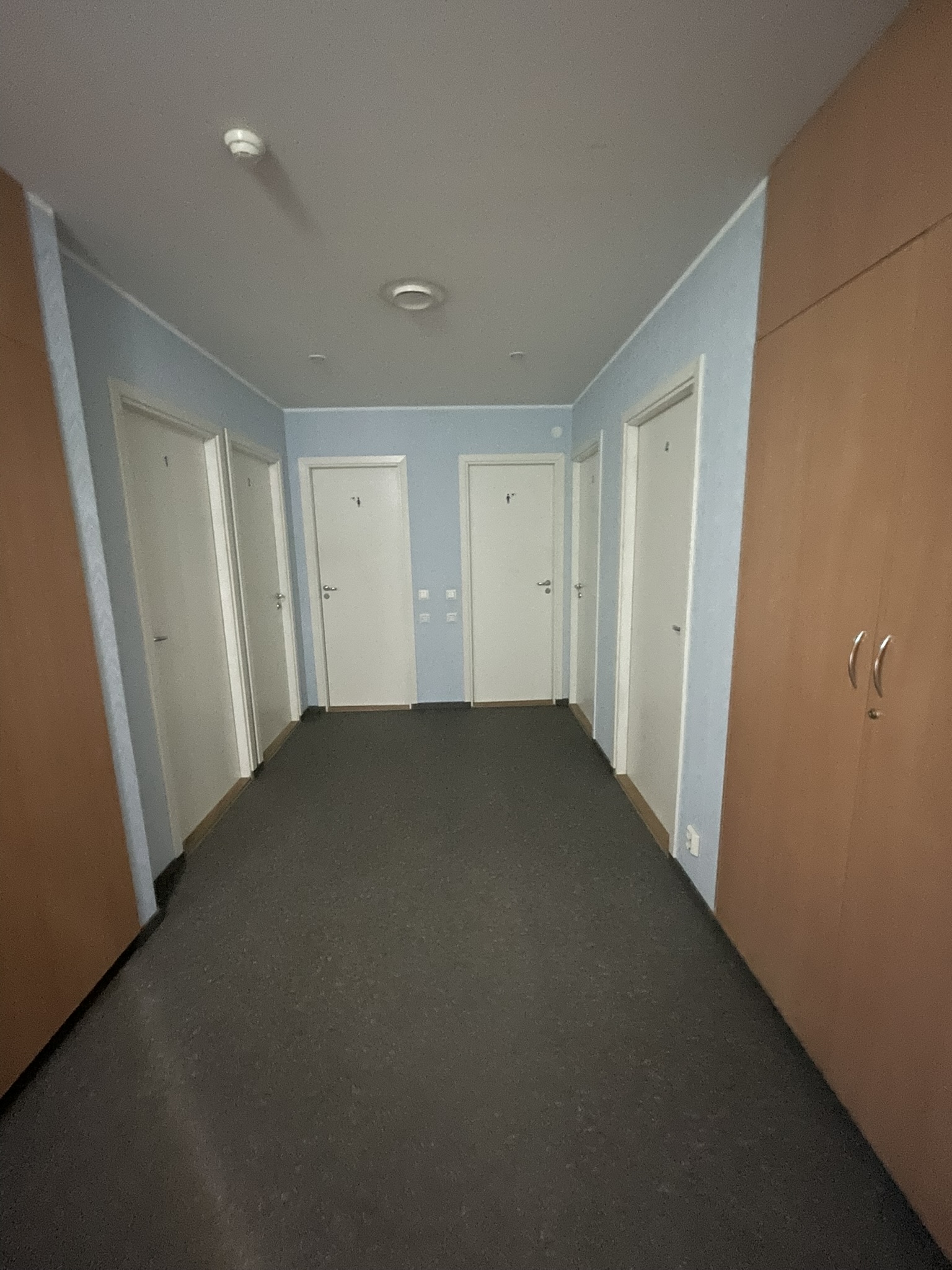 Koridoris pesuruumid