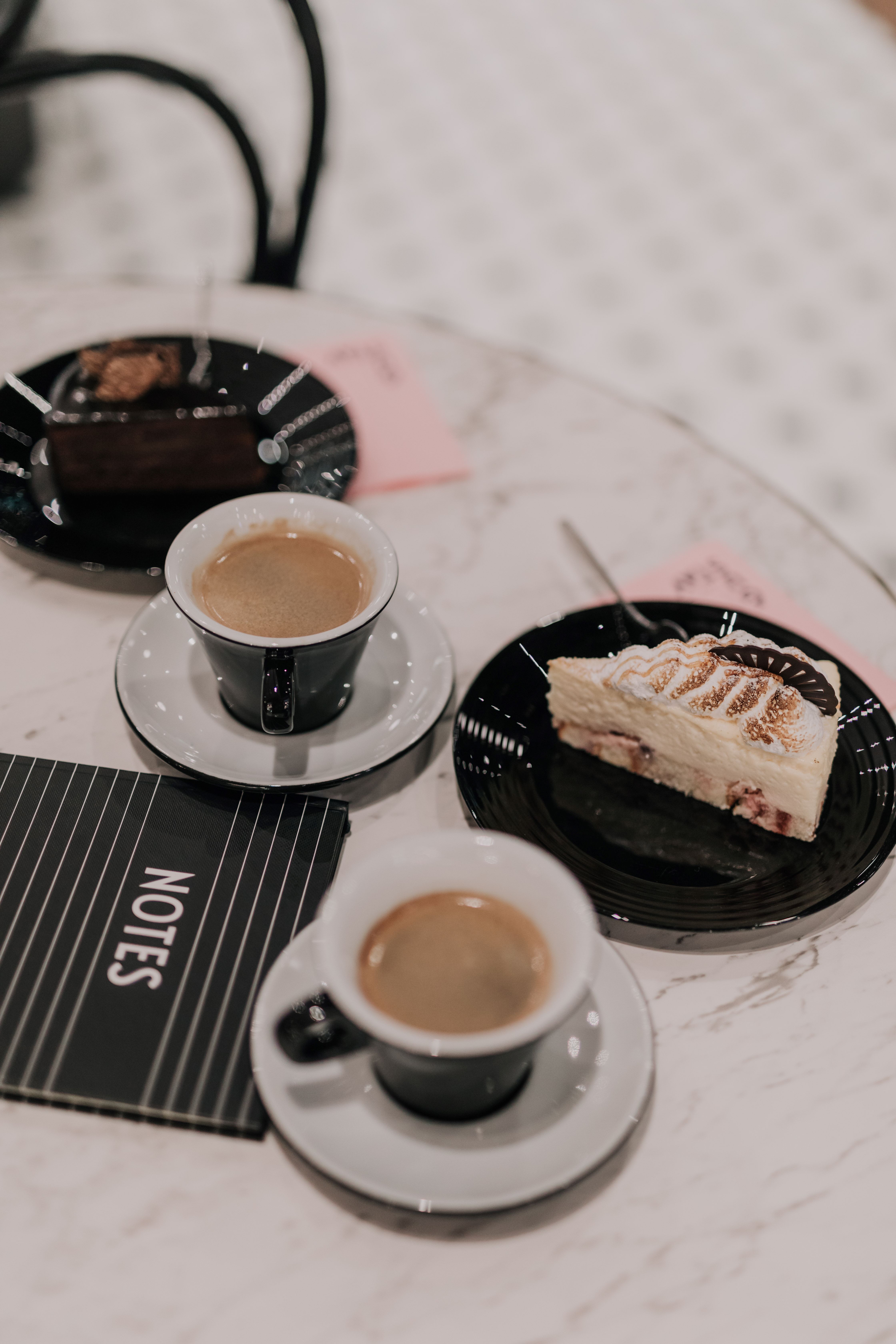 Kūkas un kafijas laiks sev un draugam Gustava kafejnīcā