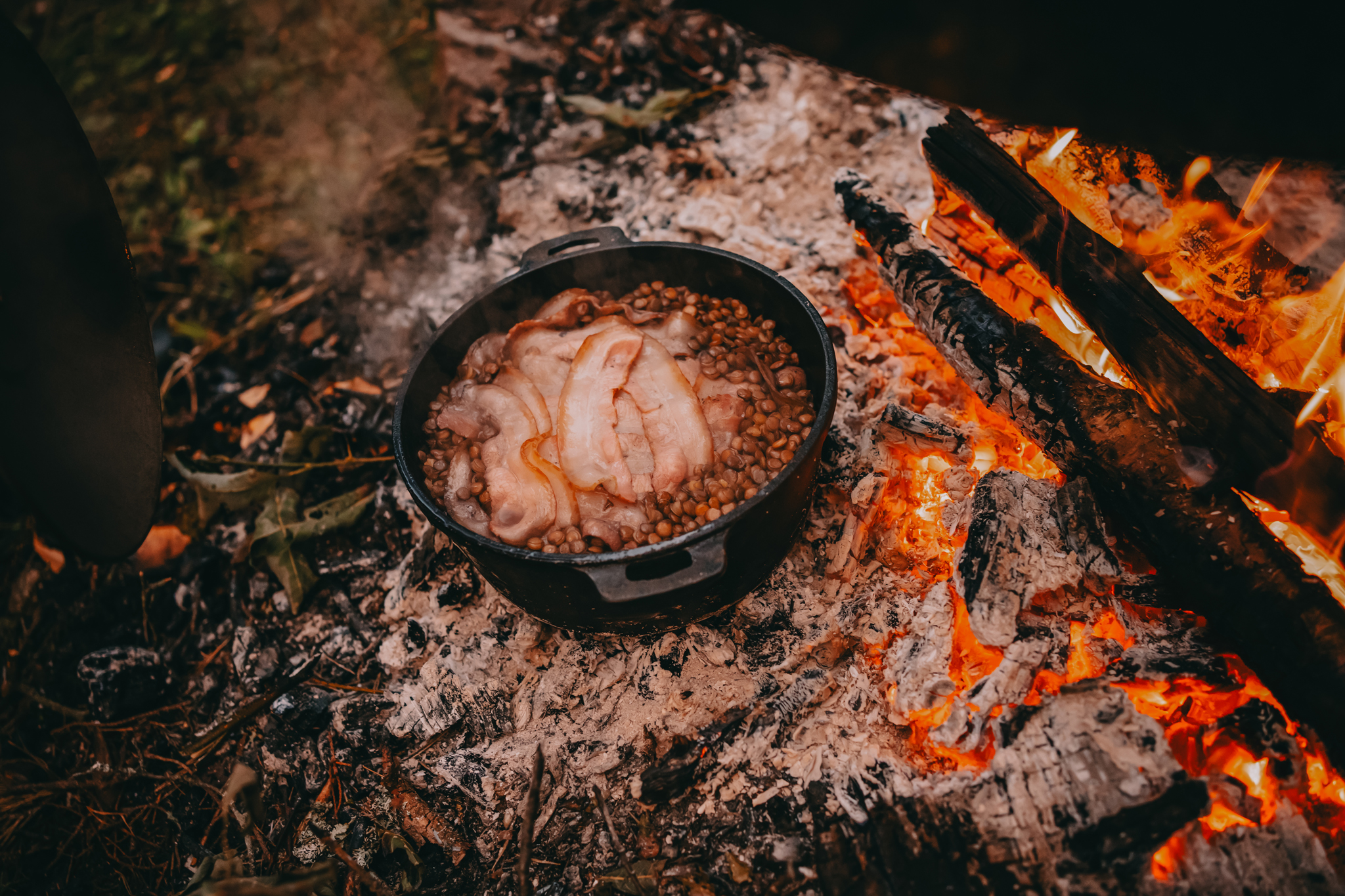 Nuotioruoat, ruoka hiilloksilla