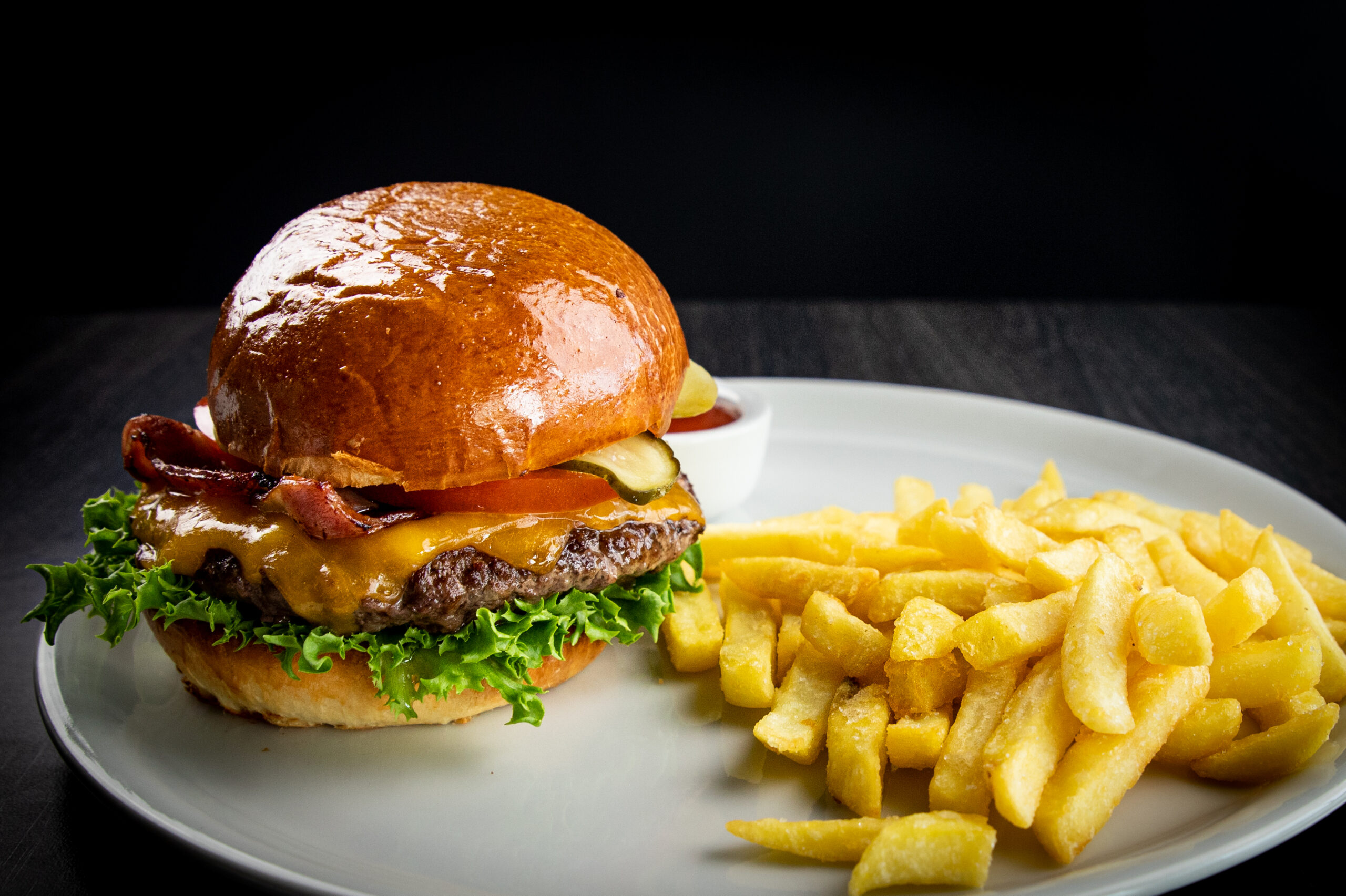 Hamburger with fries