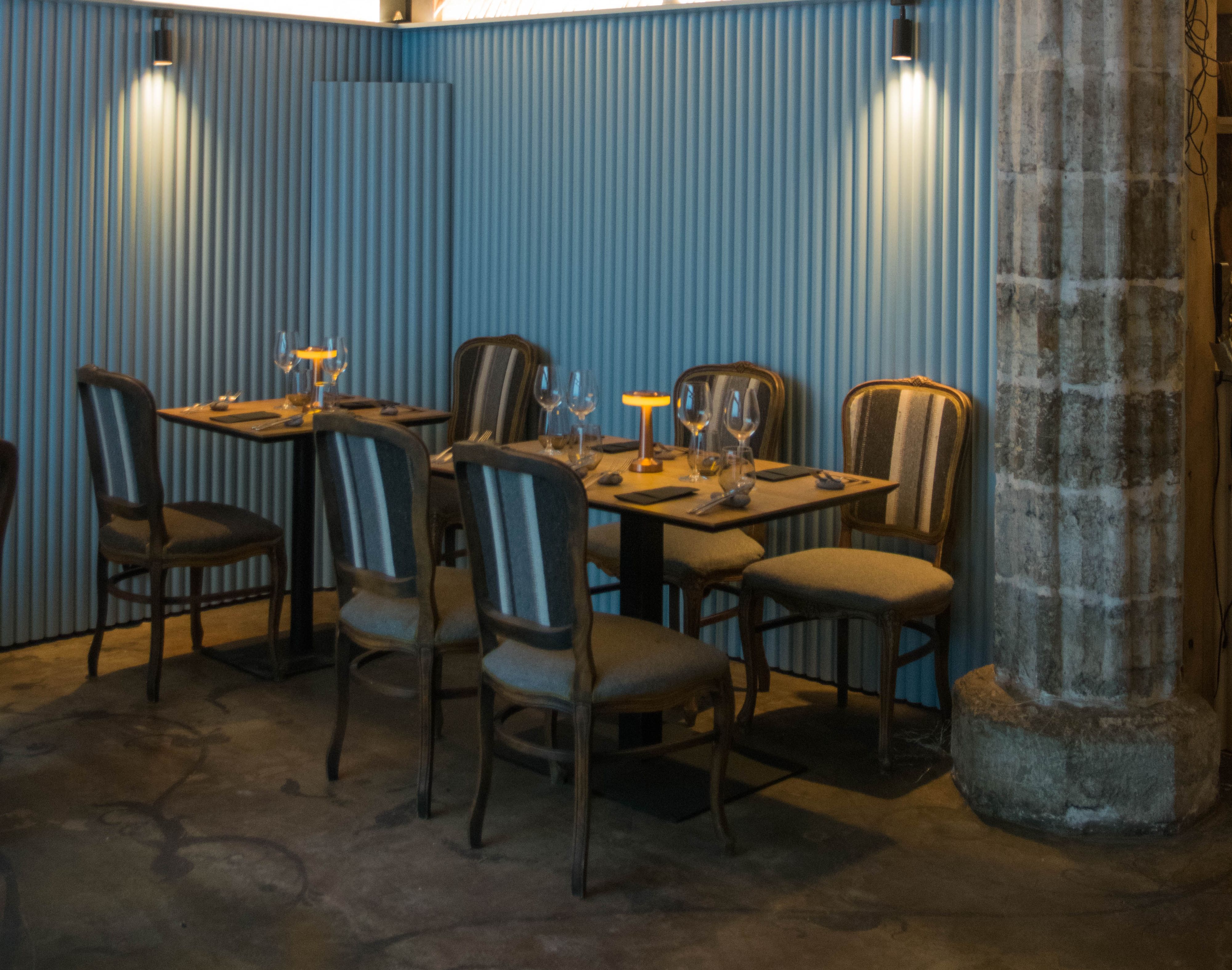 The first hall that welcomes guests