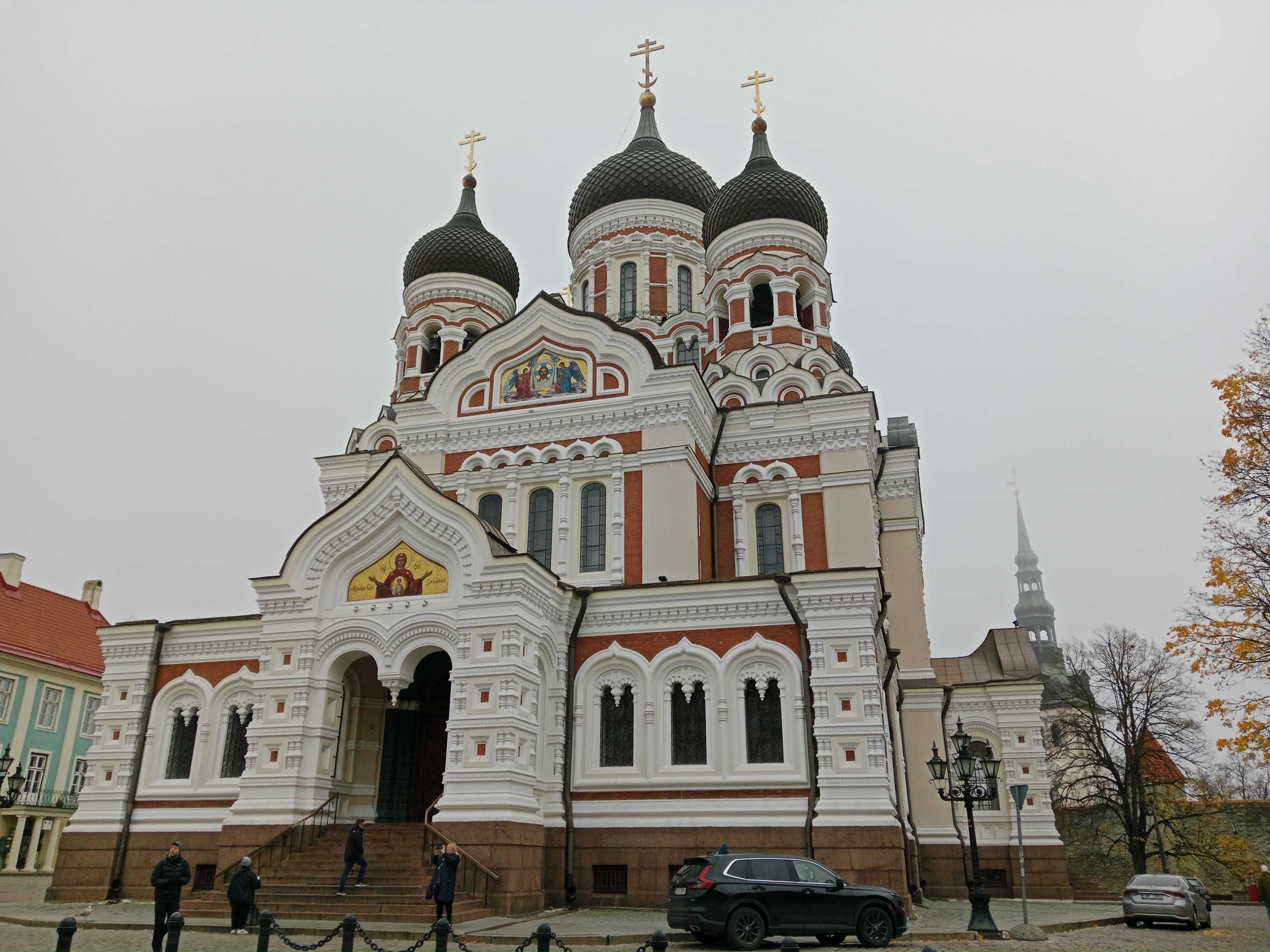 An outside view of Alexander Nevsky Cathedral