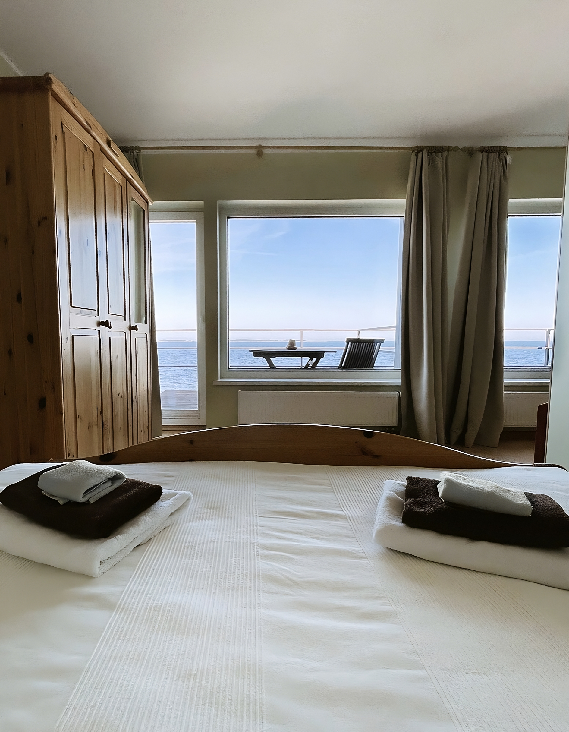 Viinistu Art Hotel sea view room