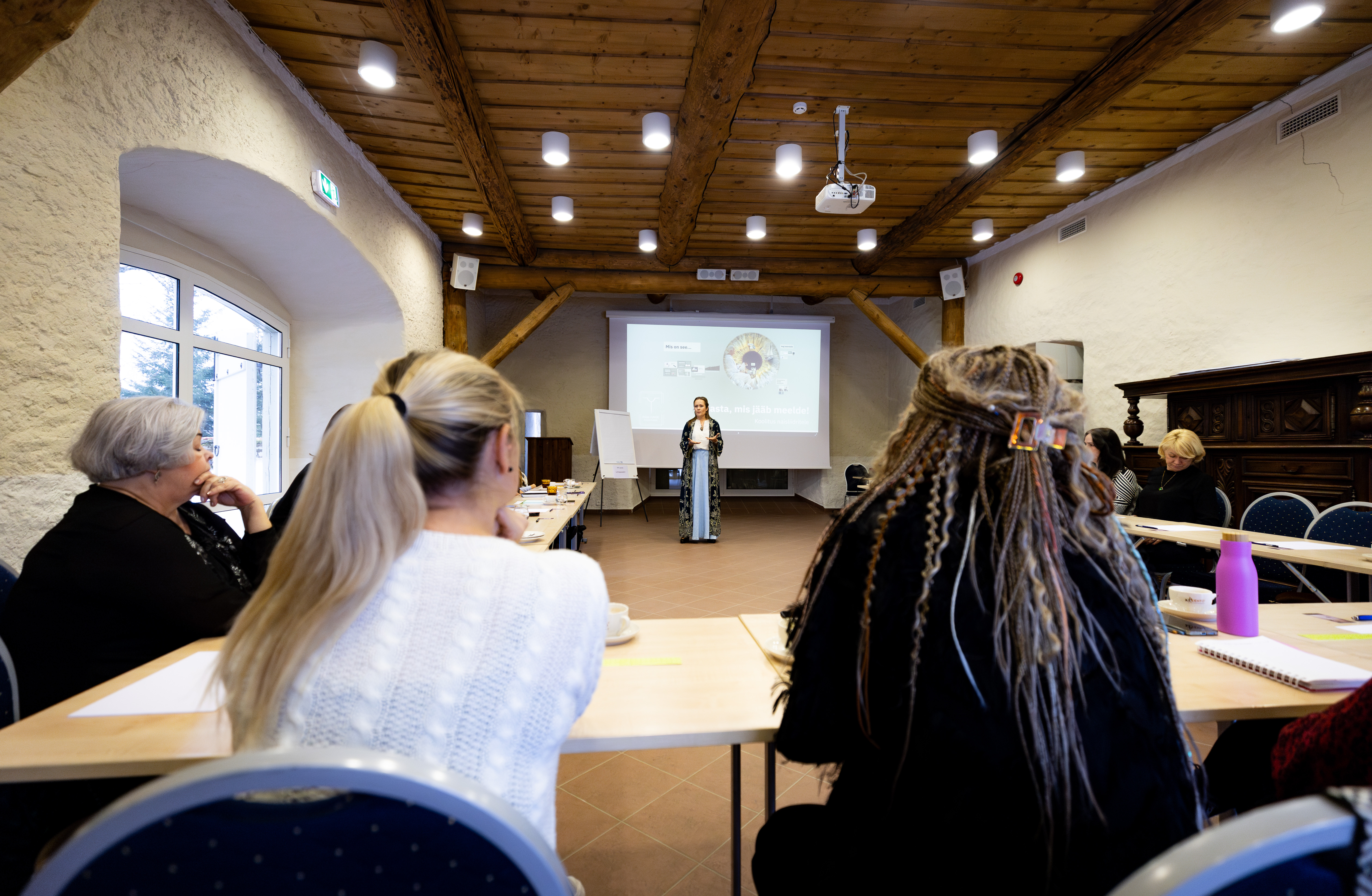Inga Lunge seminar naistele Palmse mõisa Linnaserehi koolituskeskuses