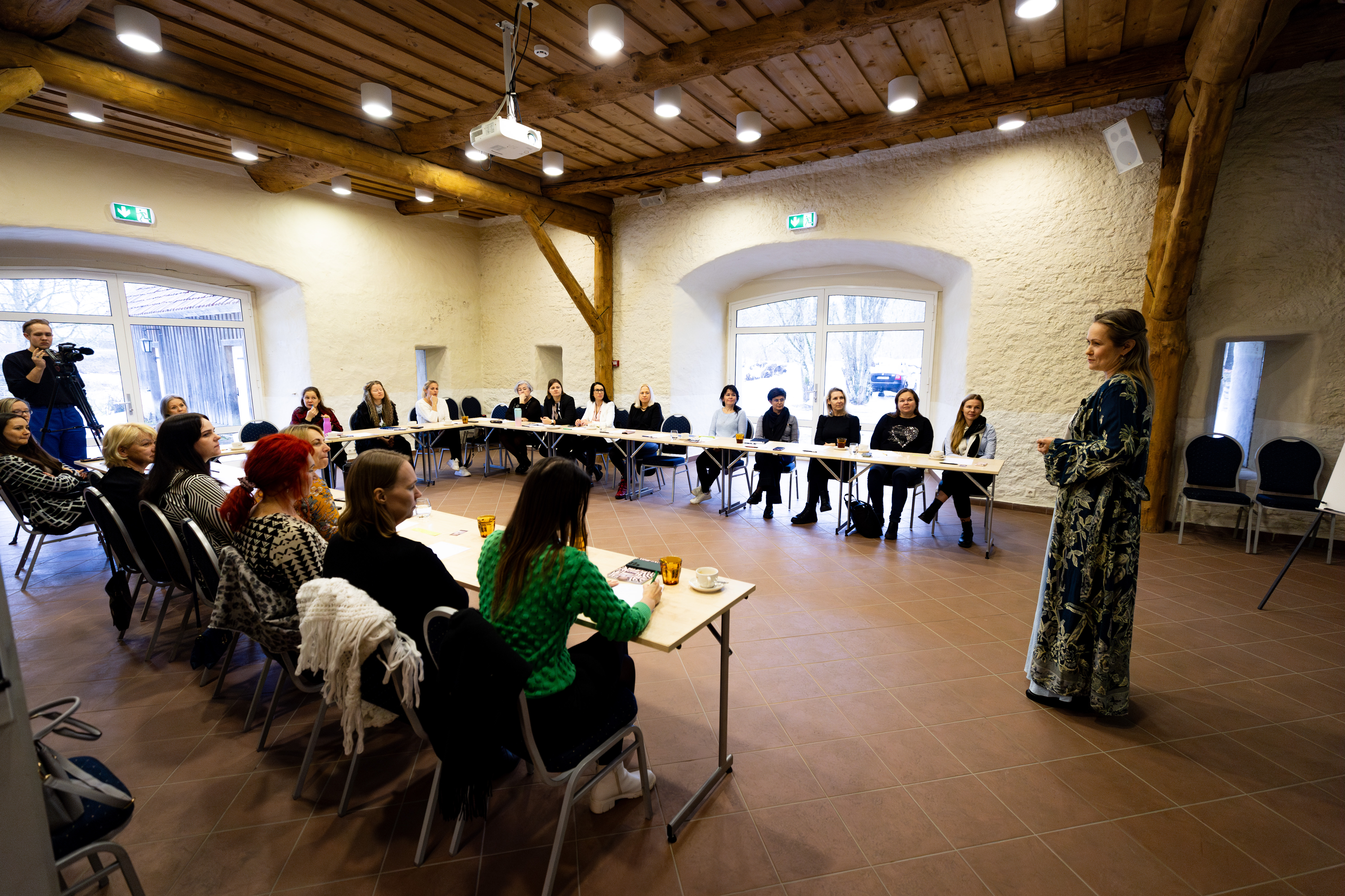 Inga Lunge seminar naistele Palmse mõisa Linnaserehi koolituskeskuses