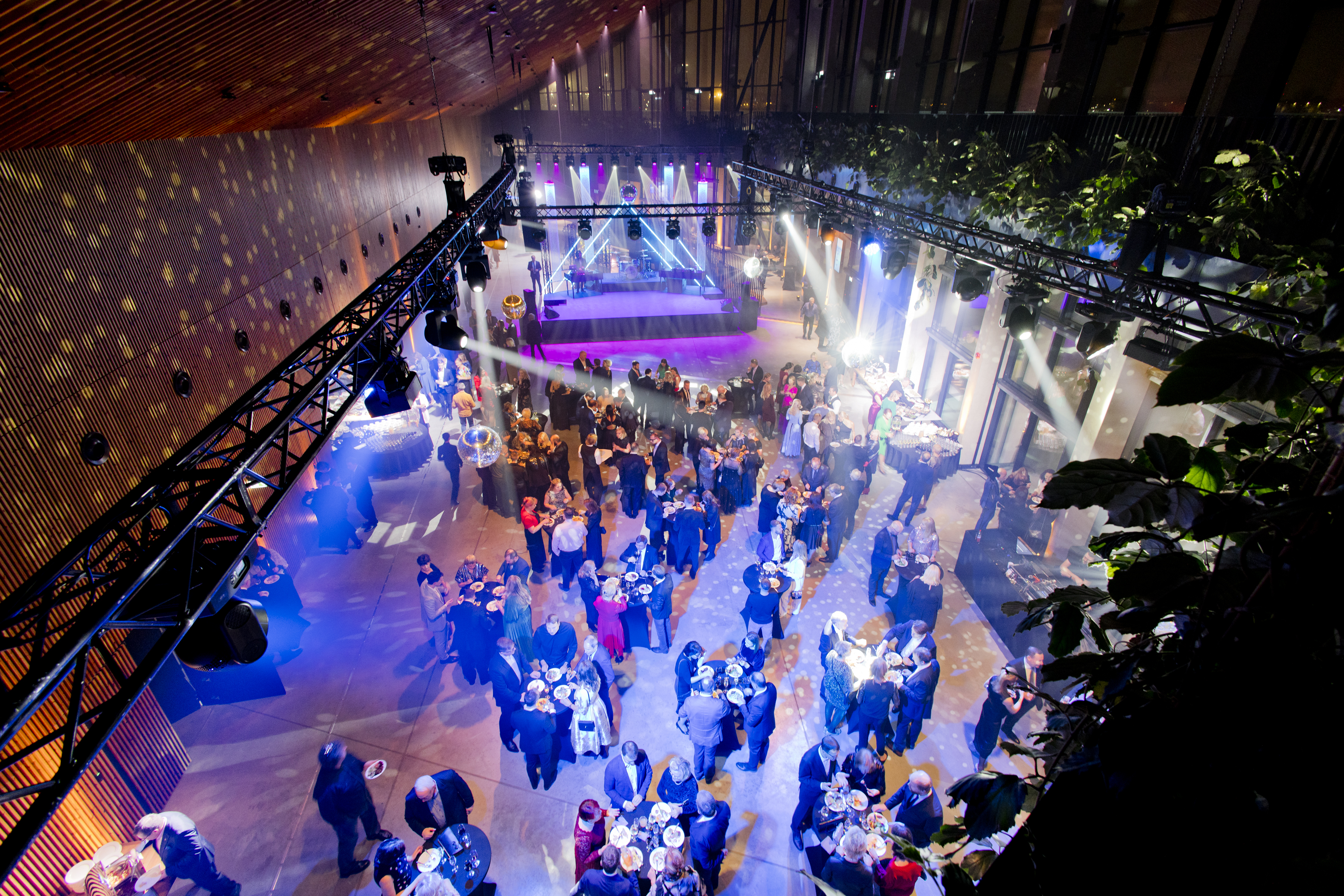 Banquet at the Cruise Terminal - standing tables