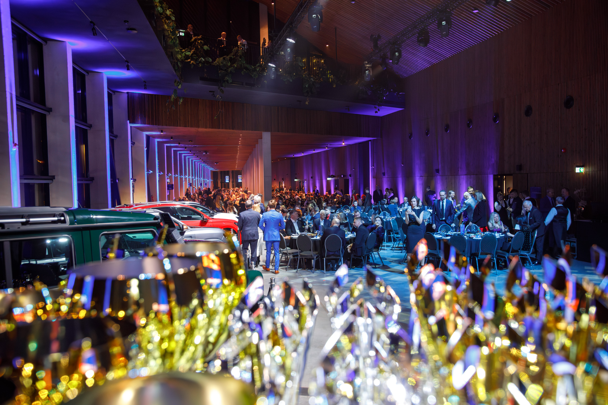 Special solutions at the Cruise Terminal: cars in the hall + gala