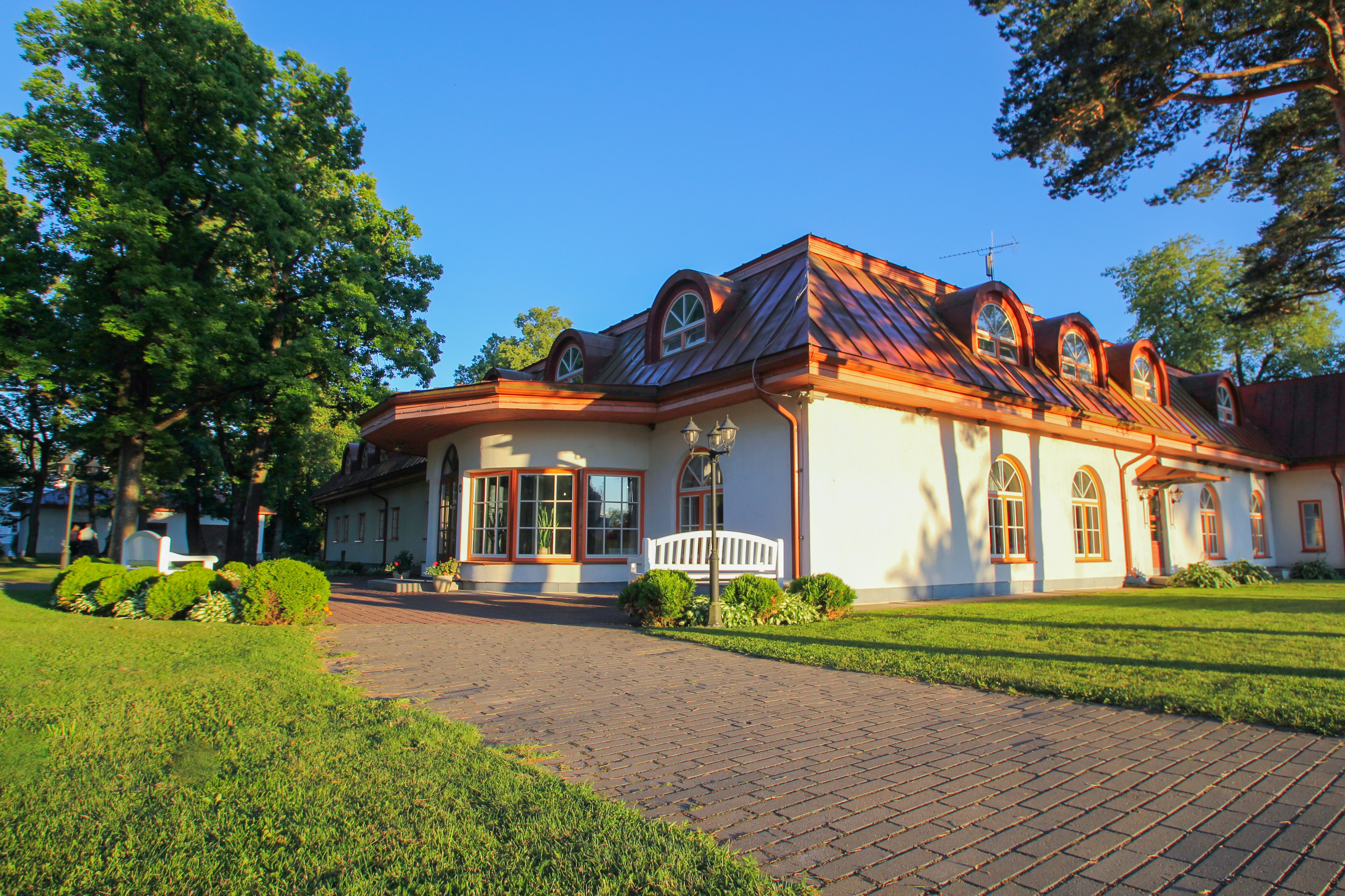 Saka Mõisa hotellimaja