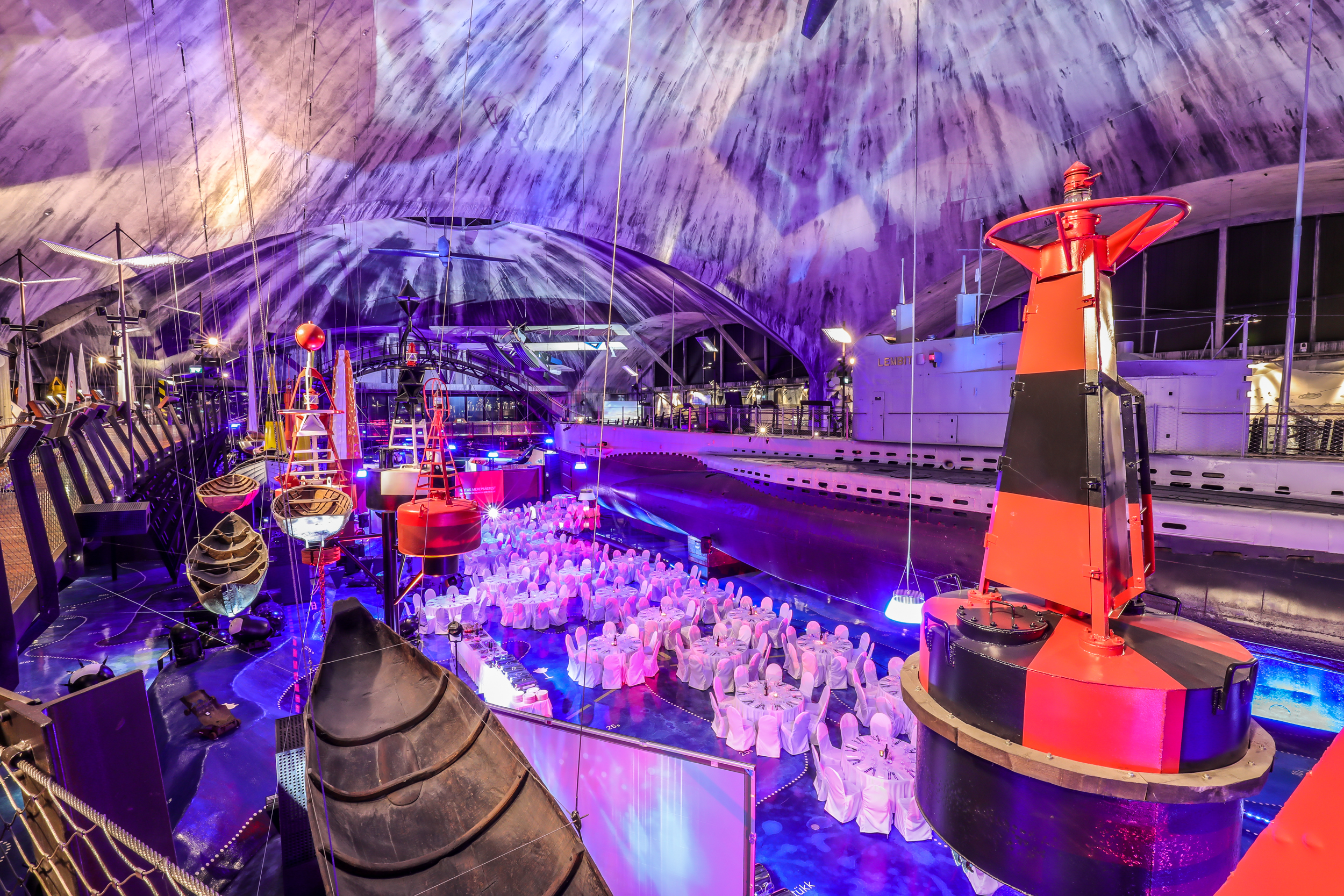 Lentosataman näkymä sisätiloihin