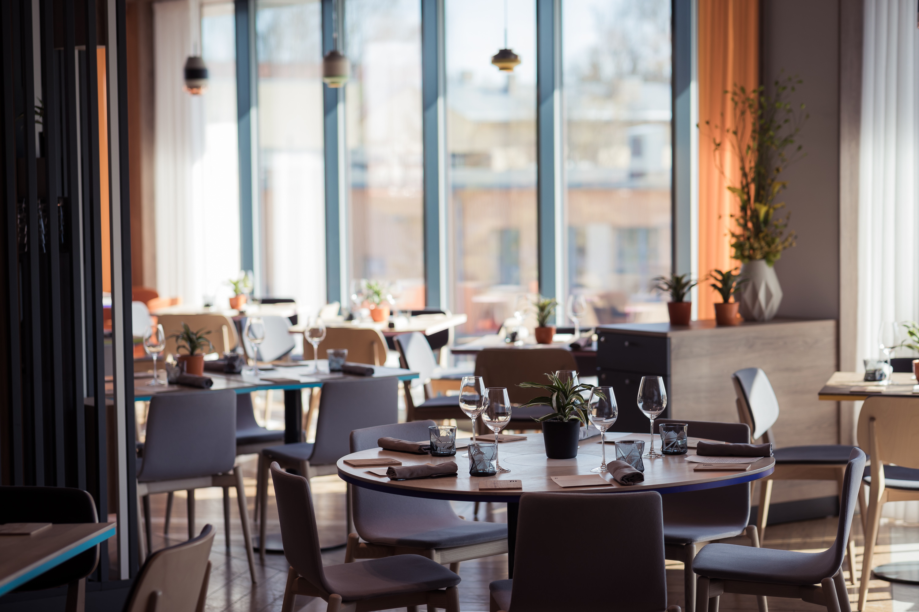 Catering and coffee breaks are offered by Restaurant Fii.