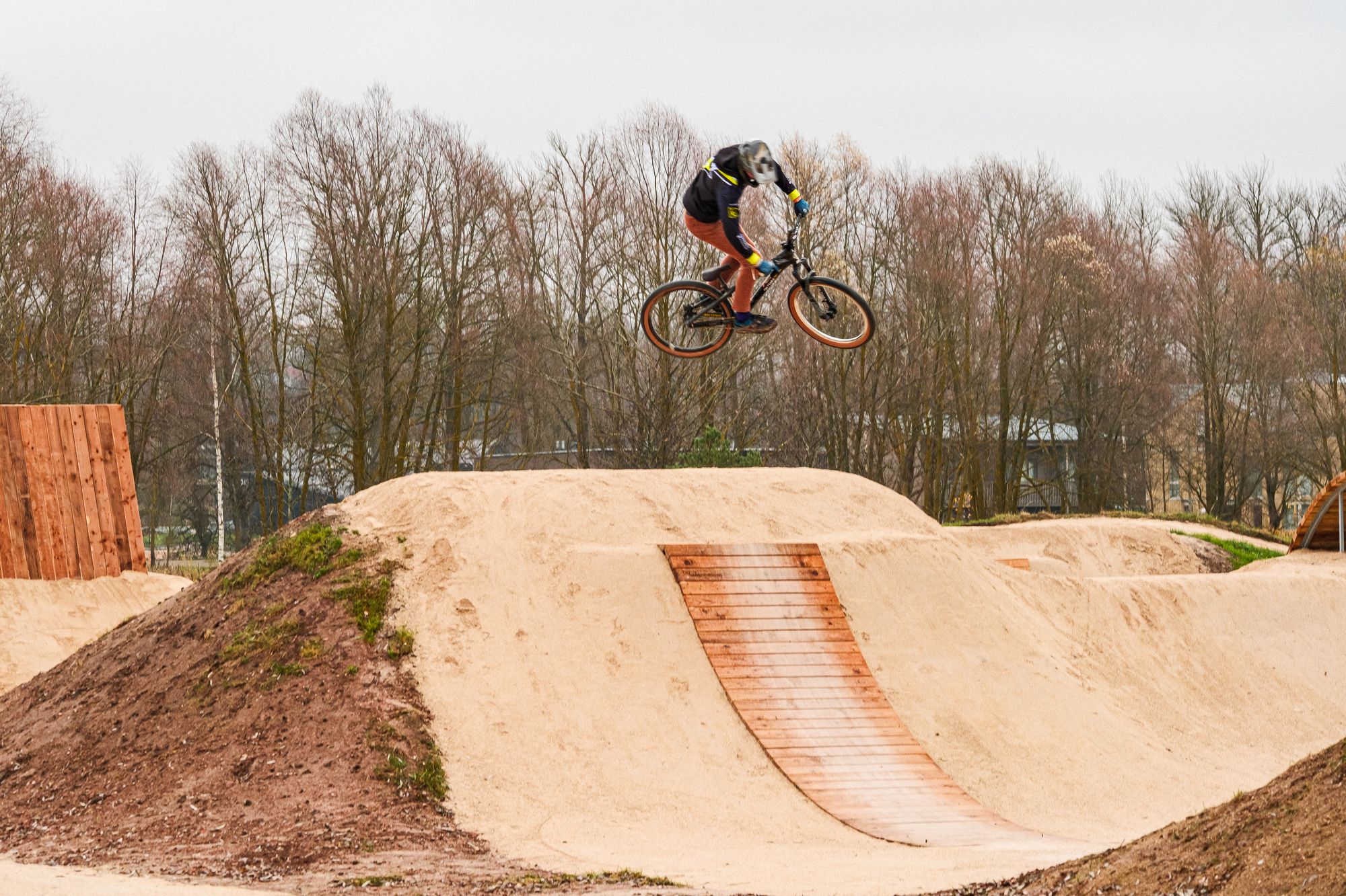Tähtvere rattapark asub Tähtvere discgolfi pargi läheduses