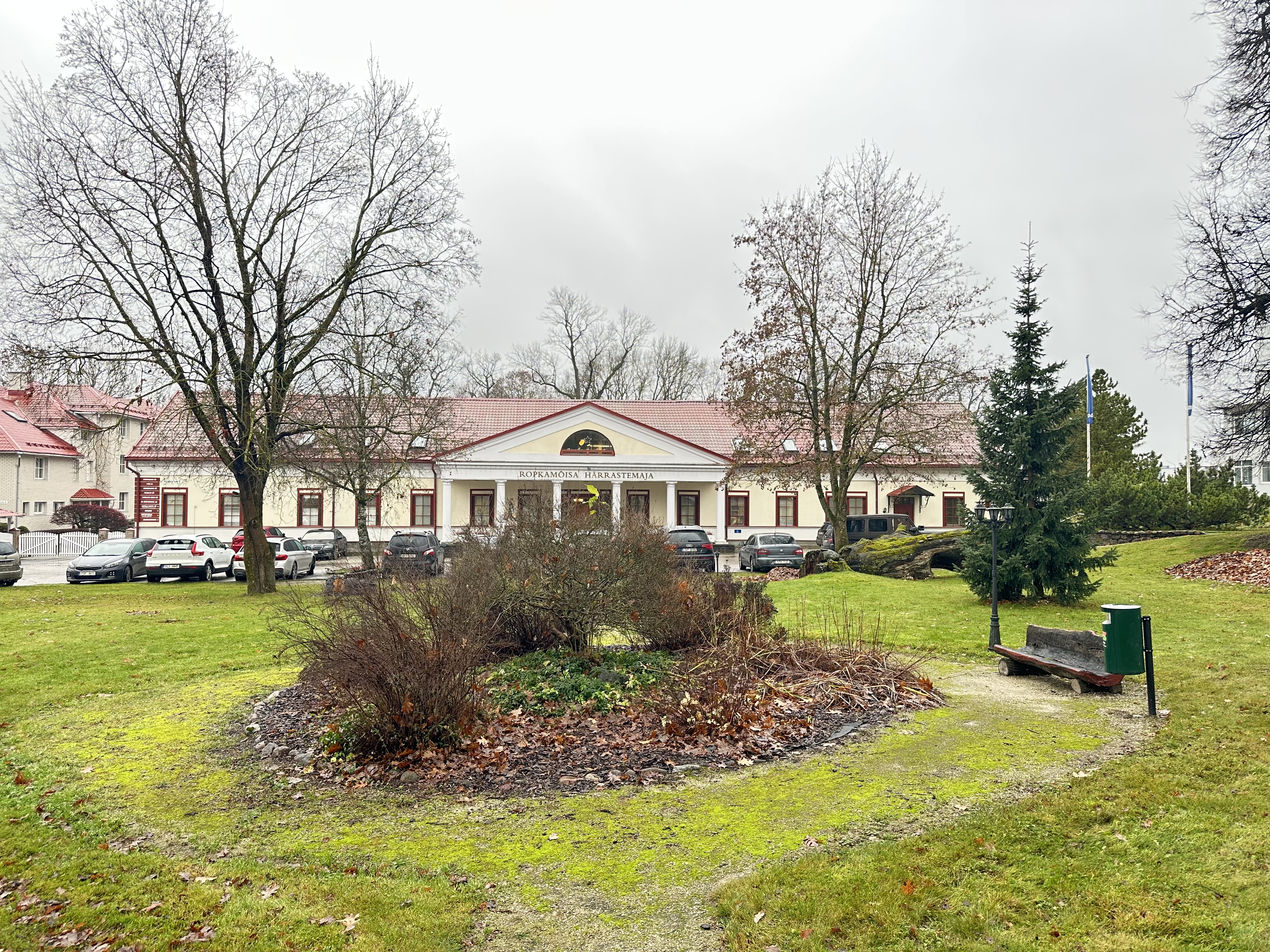 Ropka mõis ja mõisapark