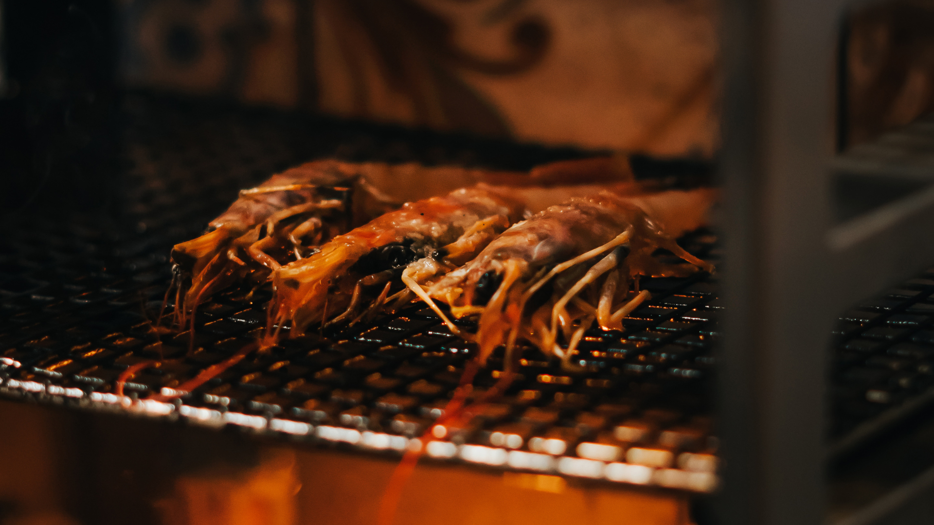 Radoša Spānijas iedvesmota ēdienkarte bārā "Paral·lel"