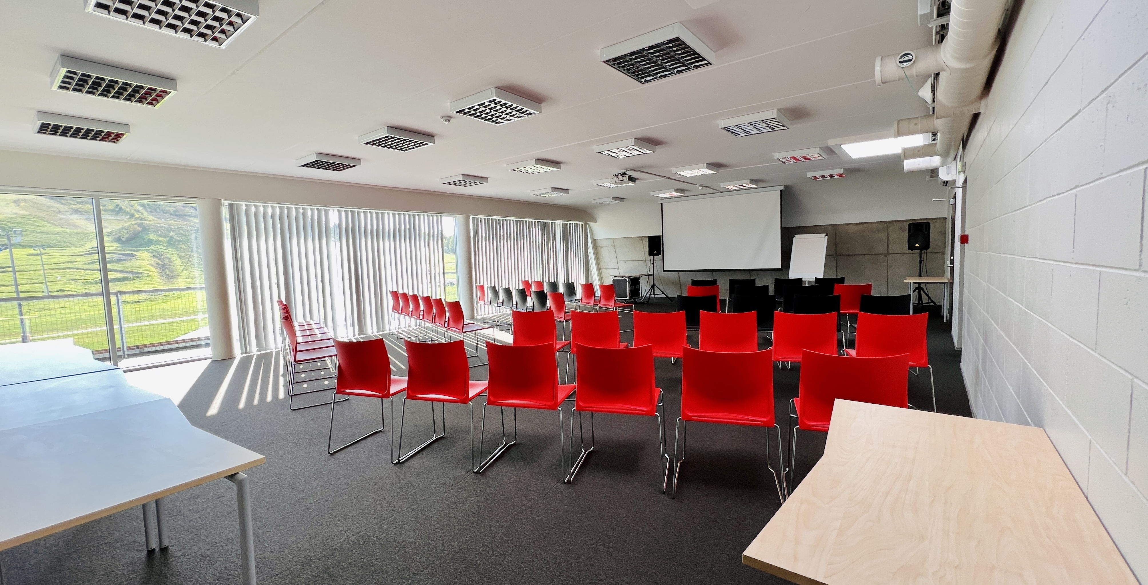 Mäevaatega seminariruum