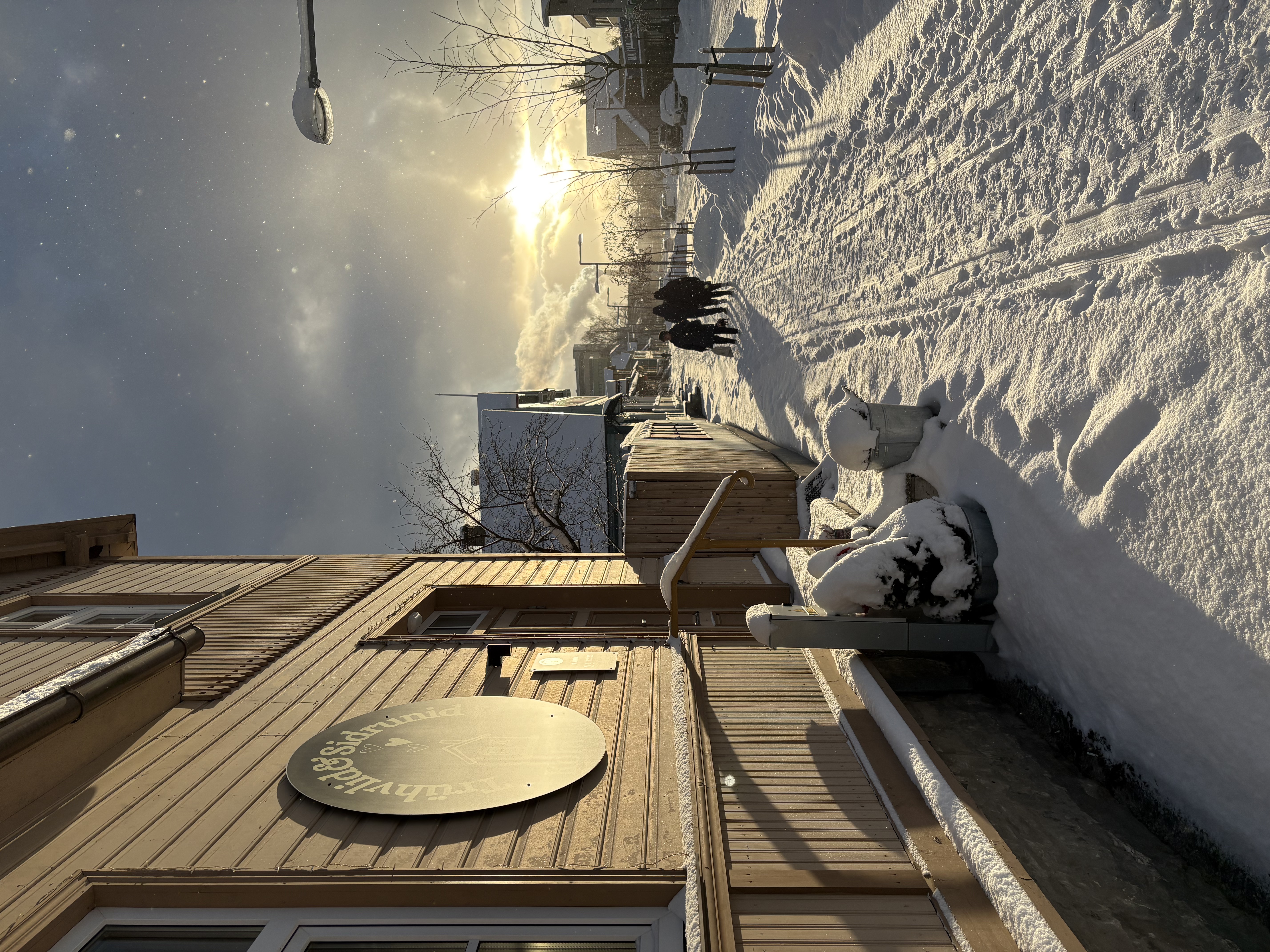 Asume Haapsalus peatänava ääres