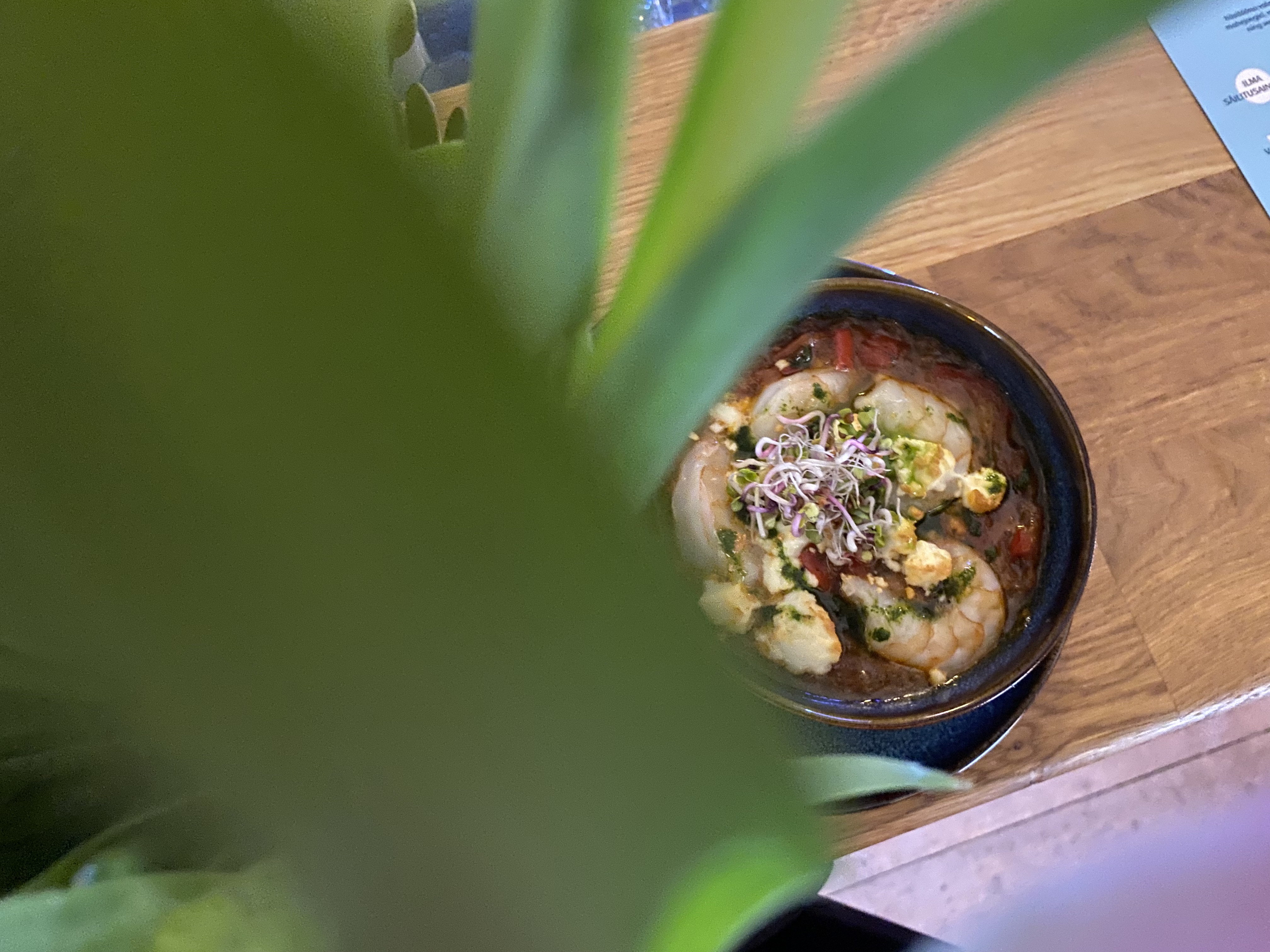 Rohkete krevettidega krevetisaganaki