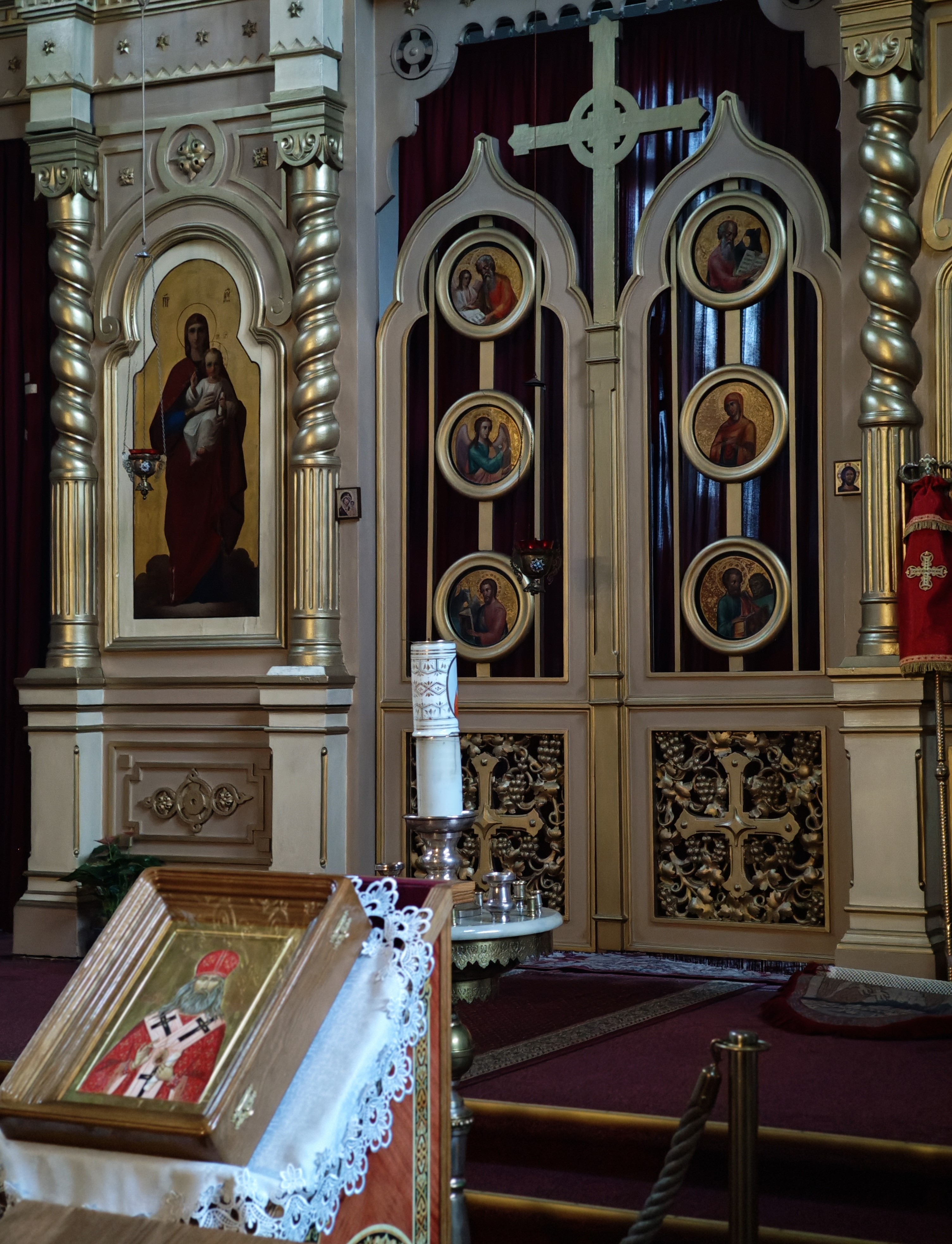 Tartu Jüri kiriku ikonostaas