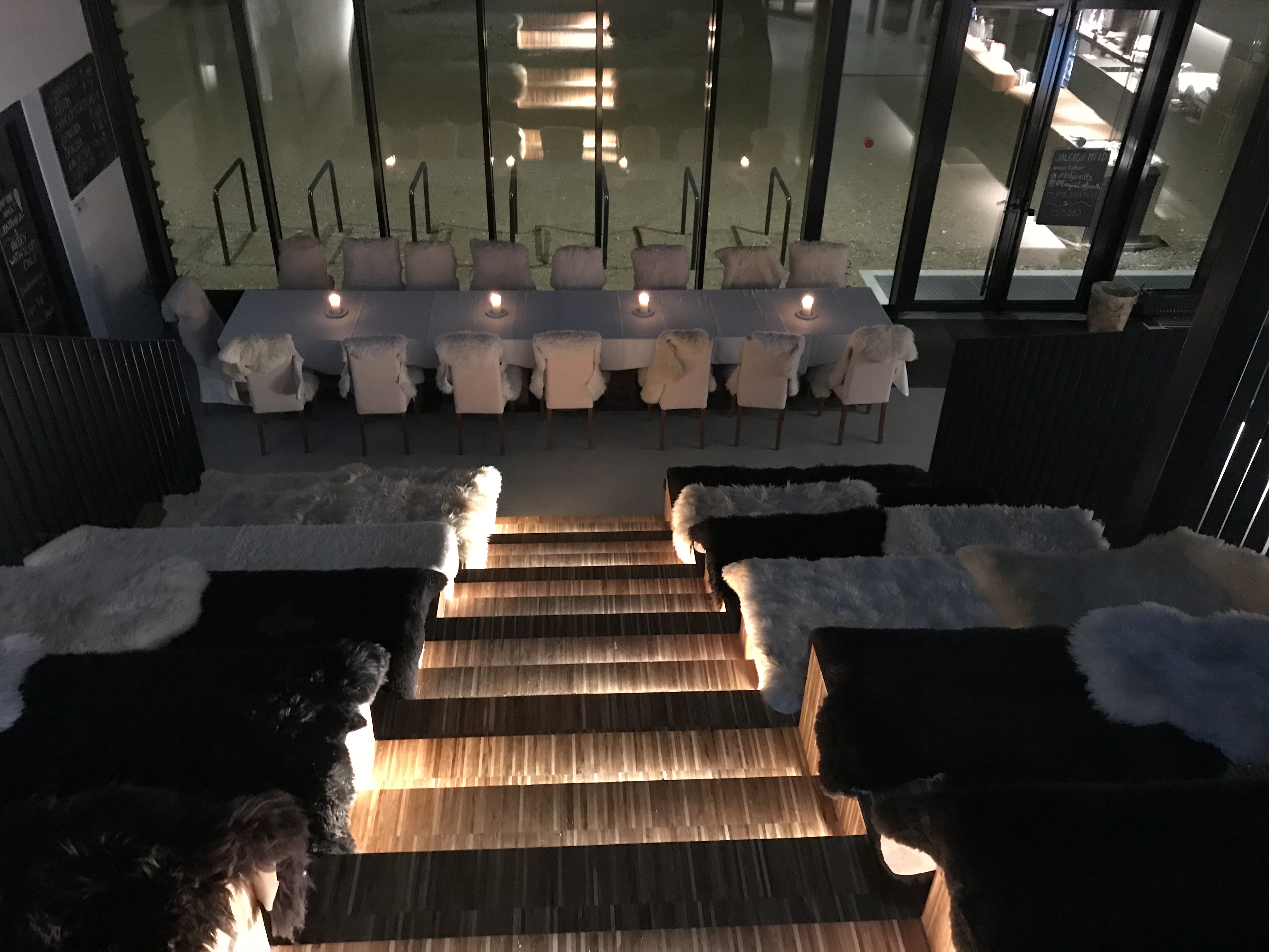 Lodjakoja seminariruumi trepistik, vaatega Emajõele