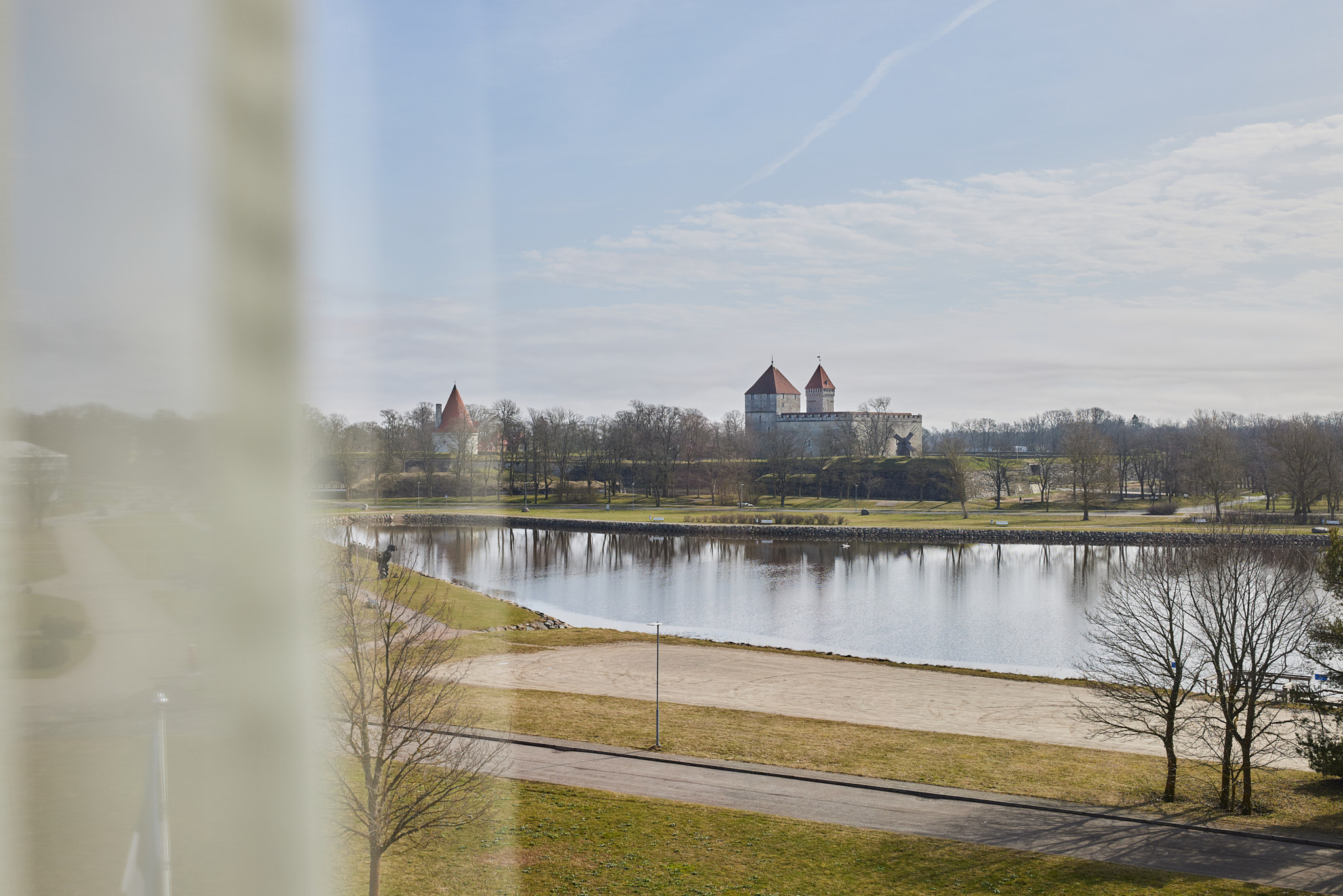 Vaade Kuressaare lossile seminarisaalist Gotland