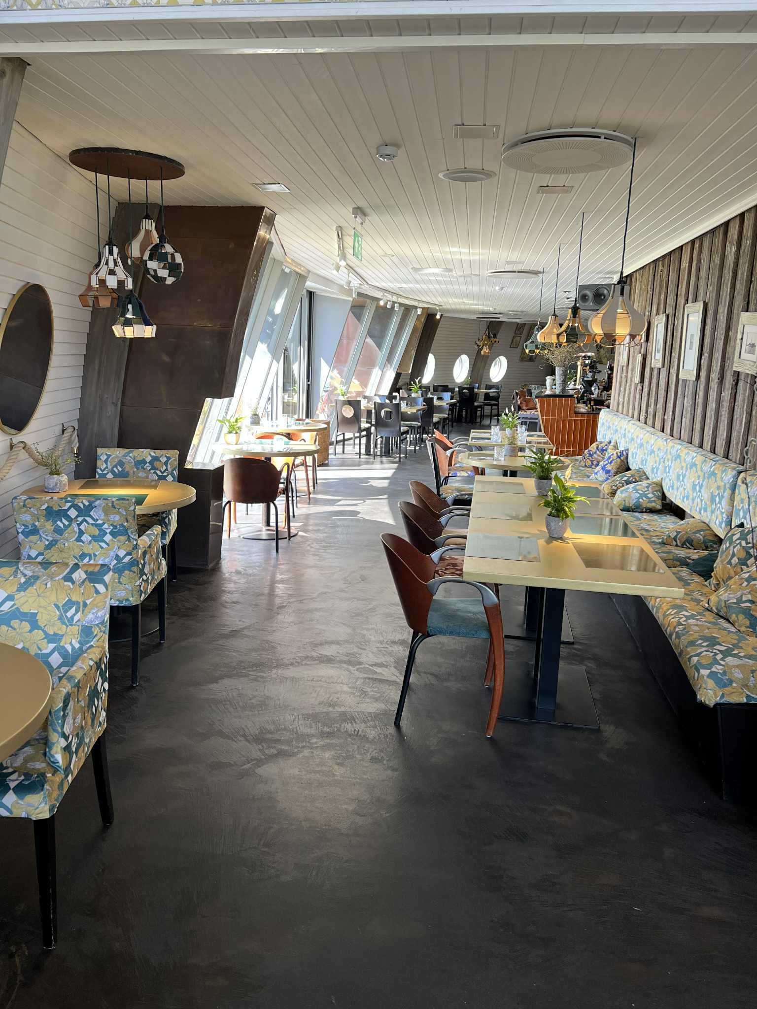 Paadi esimene korrus