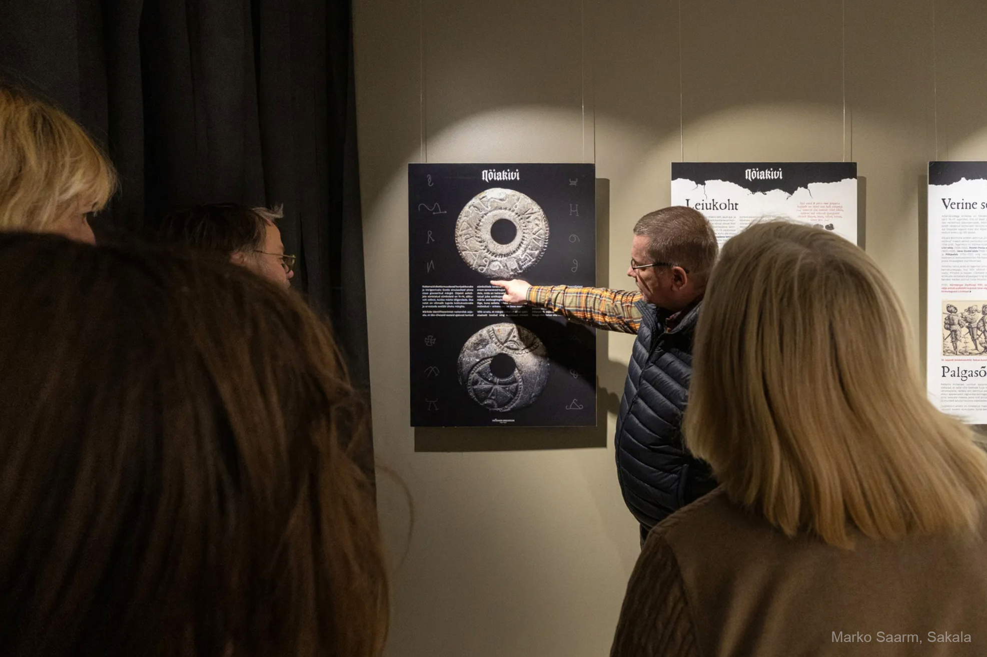 Ain-Andris Vislapuu kivist rääkimas