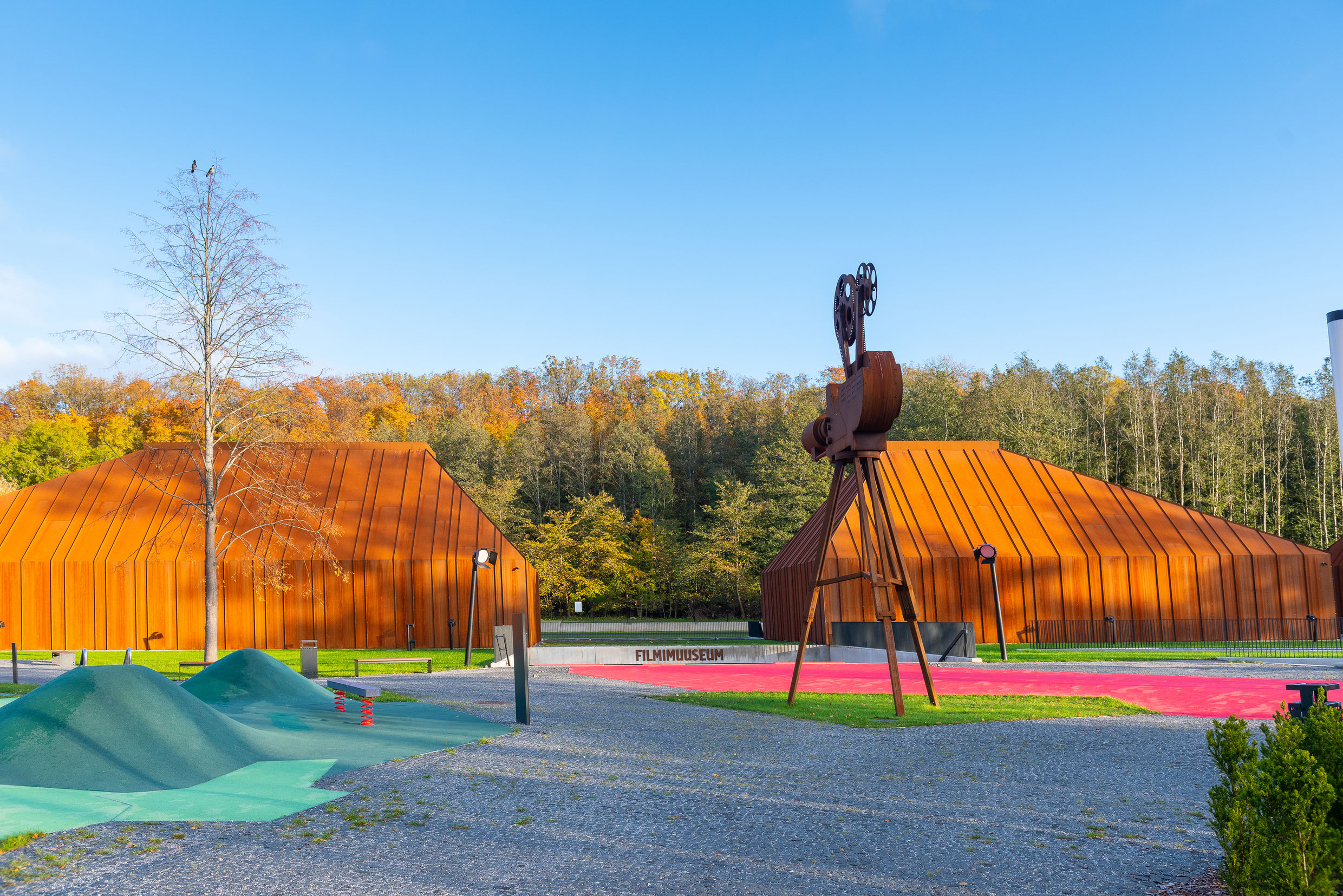 As you walk on the red carpet leading you to the Film Museum in the Maarjamäe Castle Park, you will feel like a movie star. The film alley takes you t