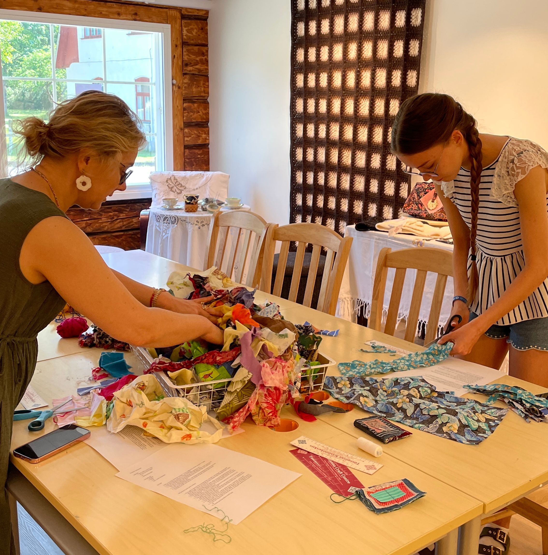 Tõstamaa Õhetuse töötuba "Rahvuslik pulmatutt"