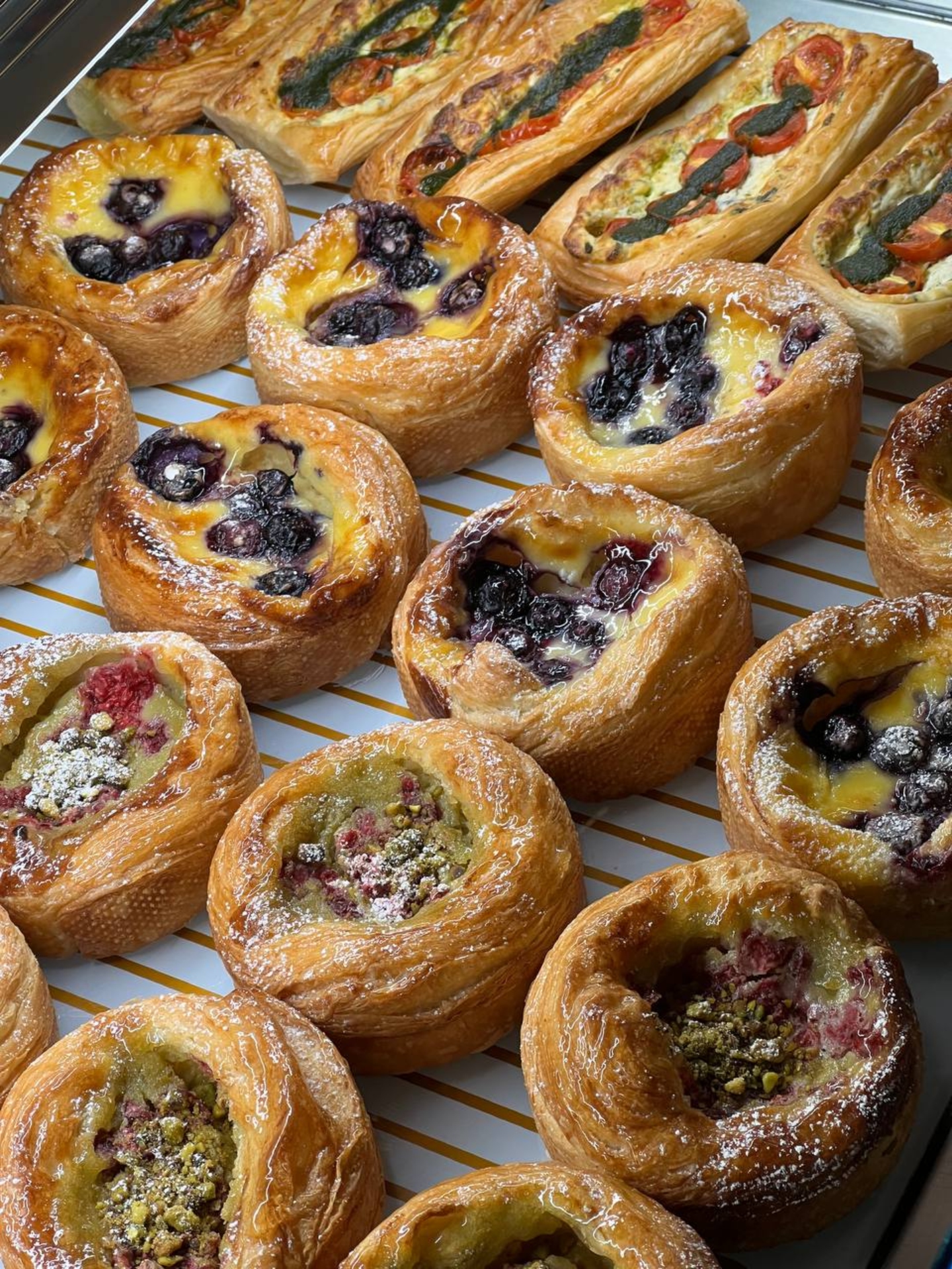 Tuoreet leivonnaiset My Cake -kahvilassa