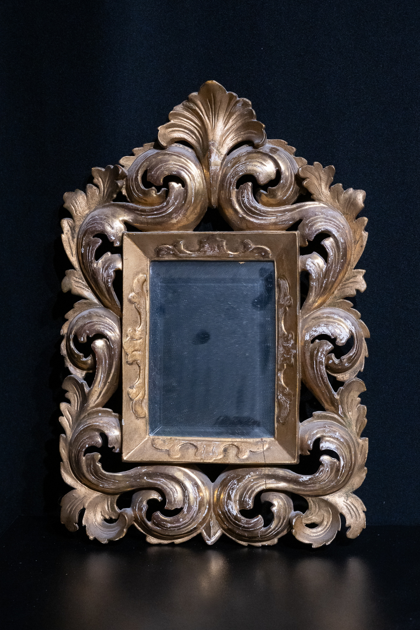 ajalooline peegel Suurgildihoones Tallinna vanalinnas