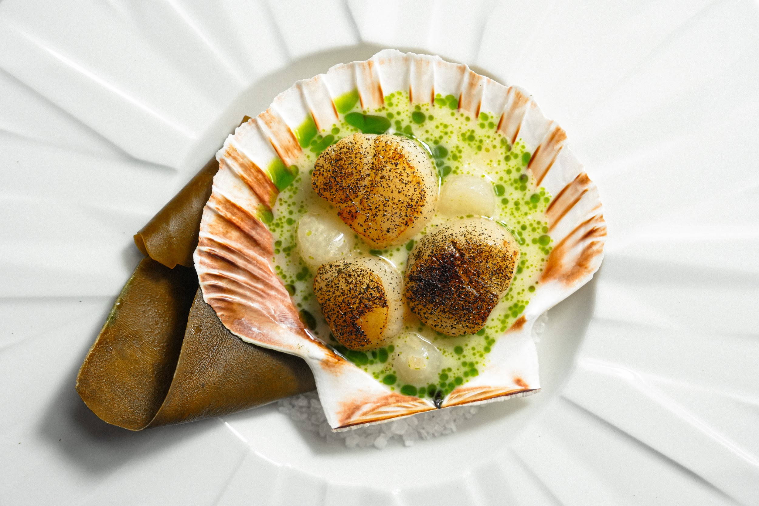 Võis praetud kammkarbid Tallinna kesklinnas asuvas restoranis