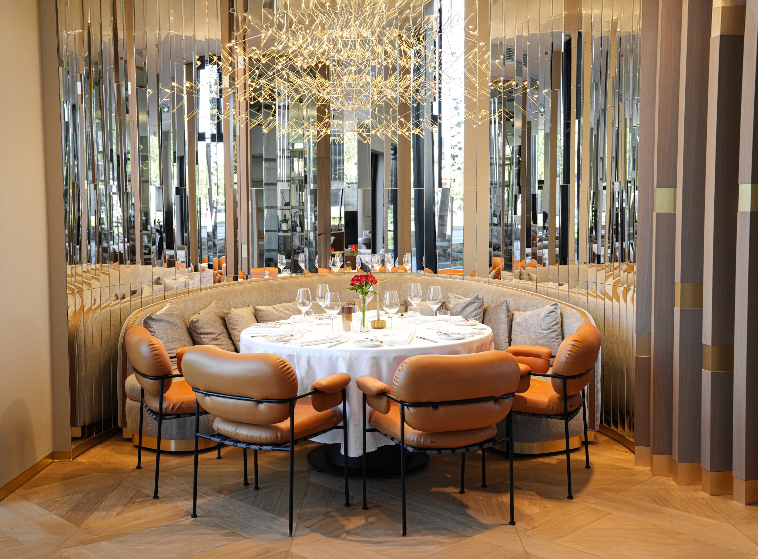 Riva restorani luksulik ja moderne interjöör