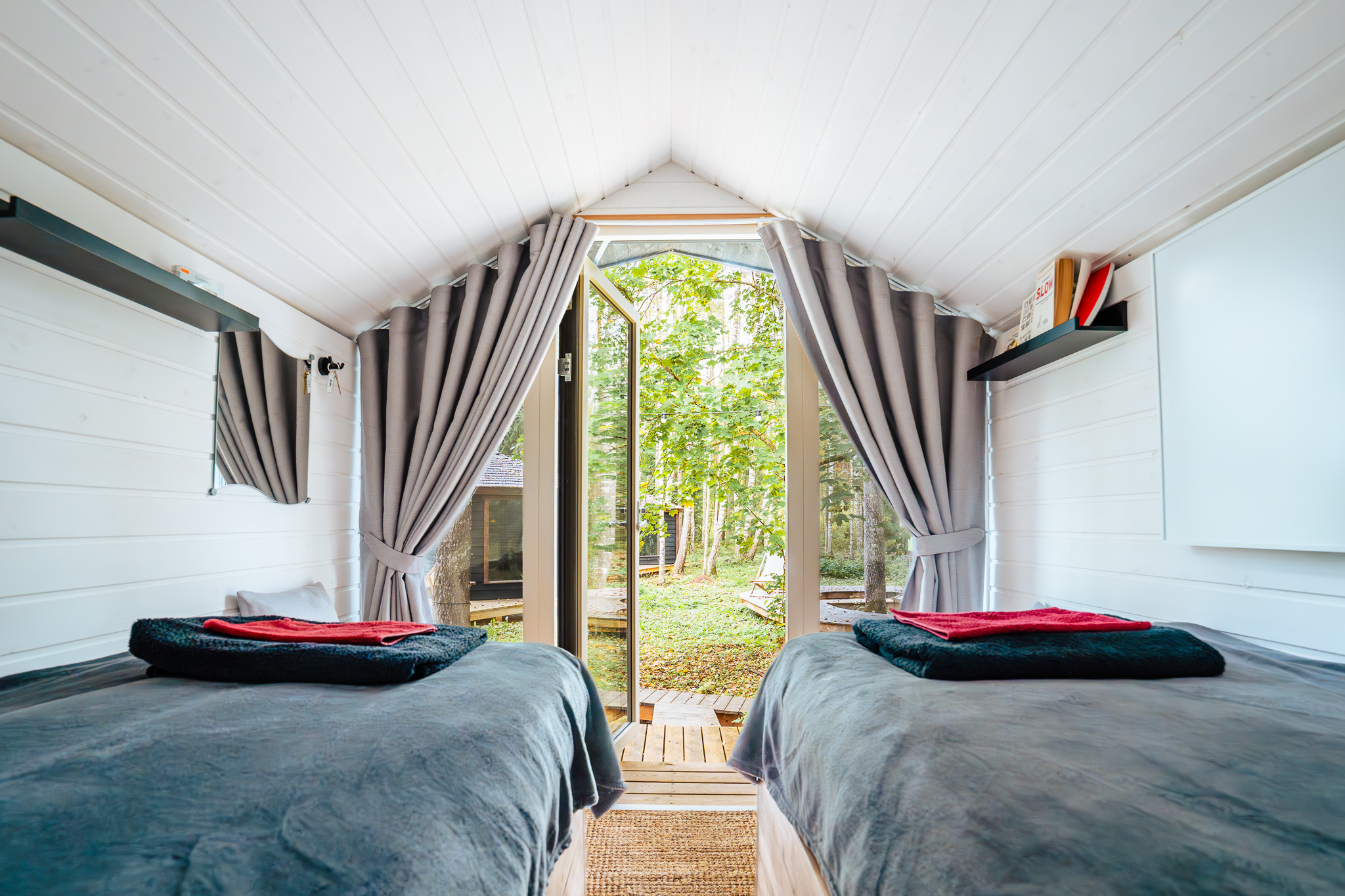 Elamusmajutus looduses, kahene tuba