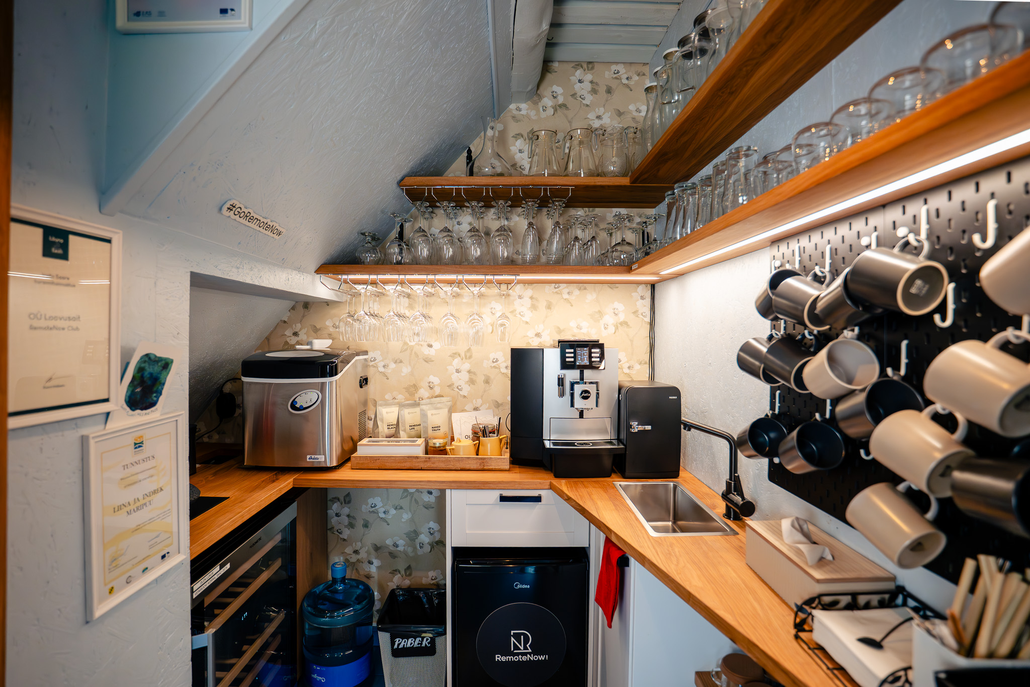 Elamusmajutuse kohvikumaja joogitube