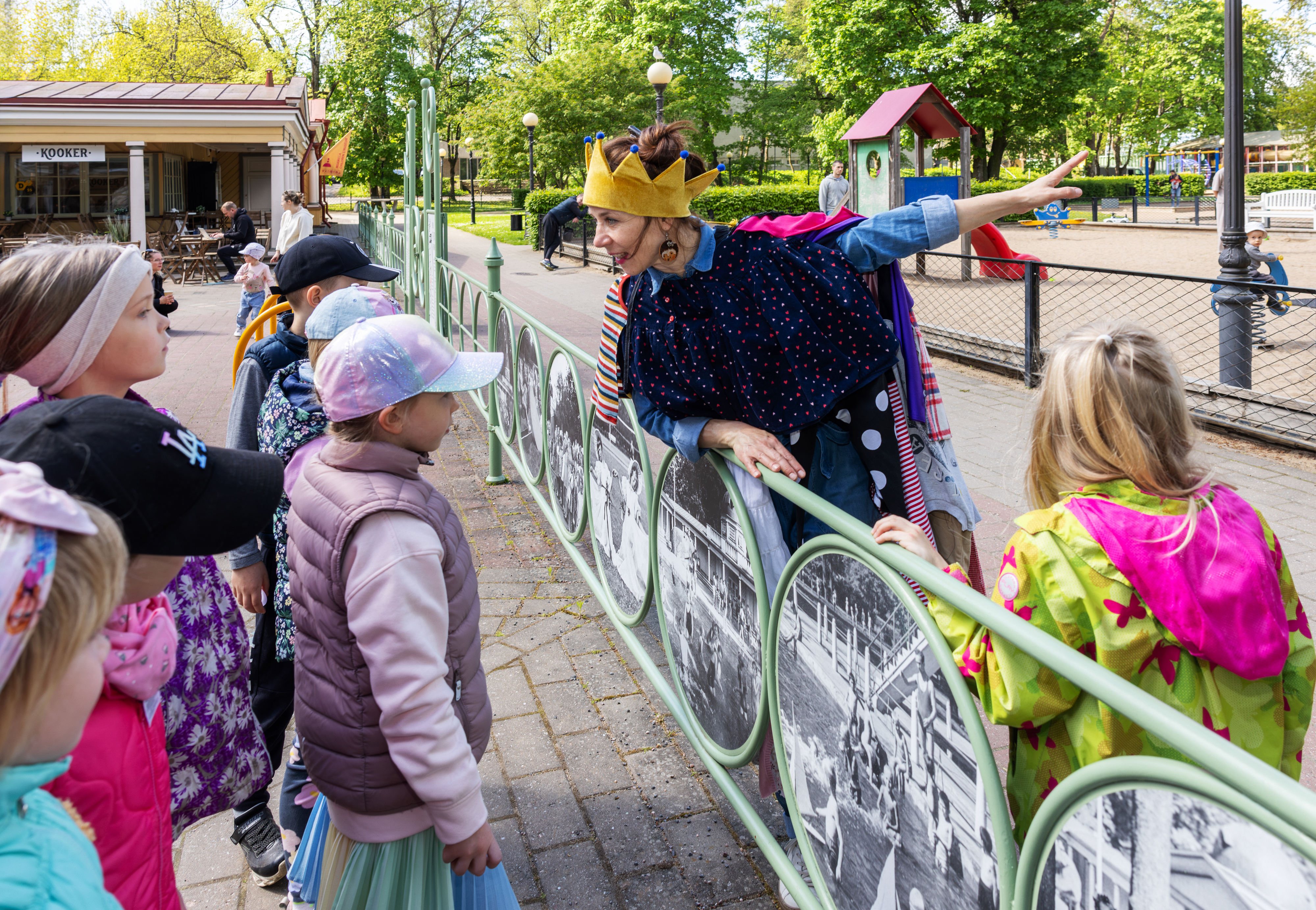 Lastetuur Kadriorg lastesilmade kõrguselt
