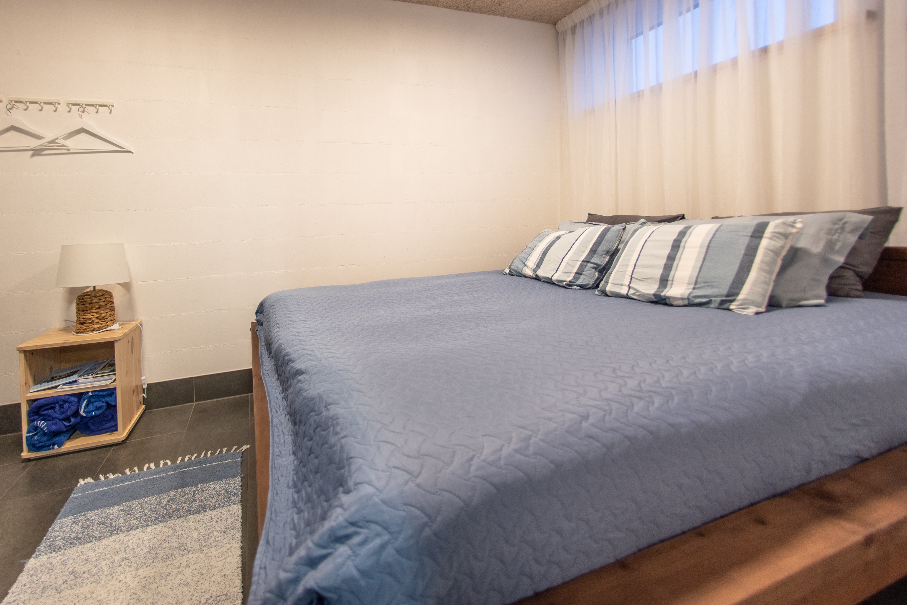 Sinistes toonides magamistuba