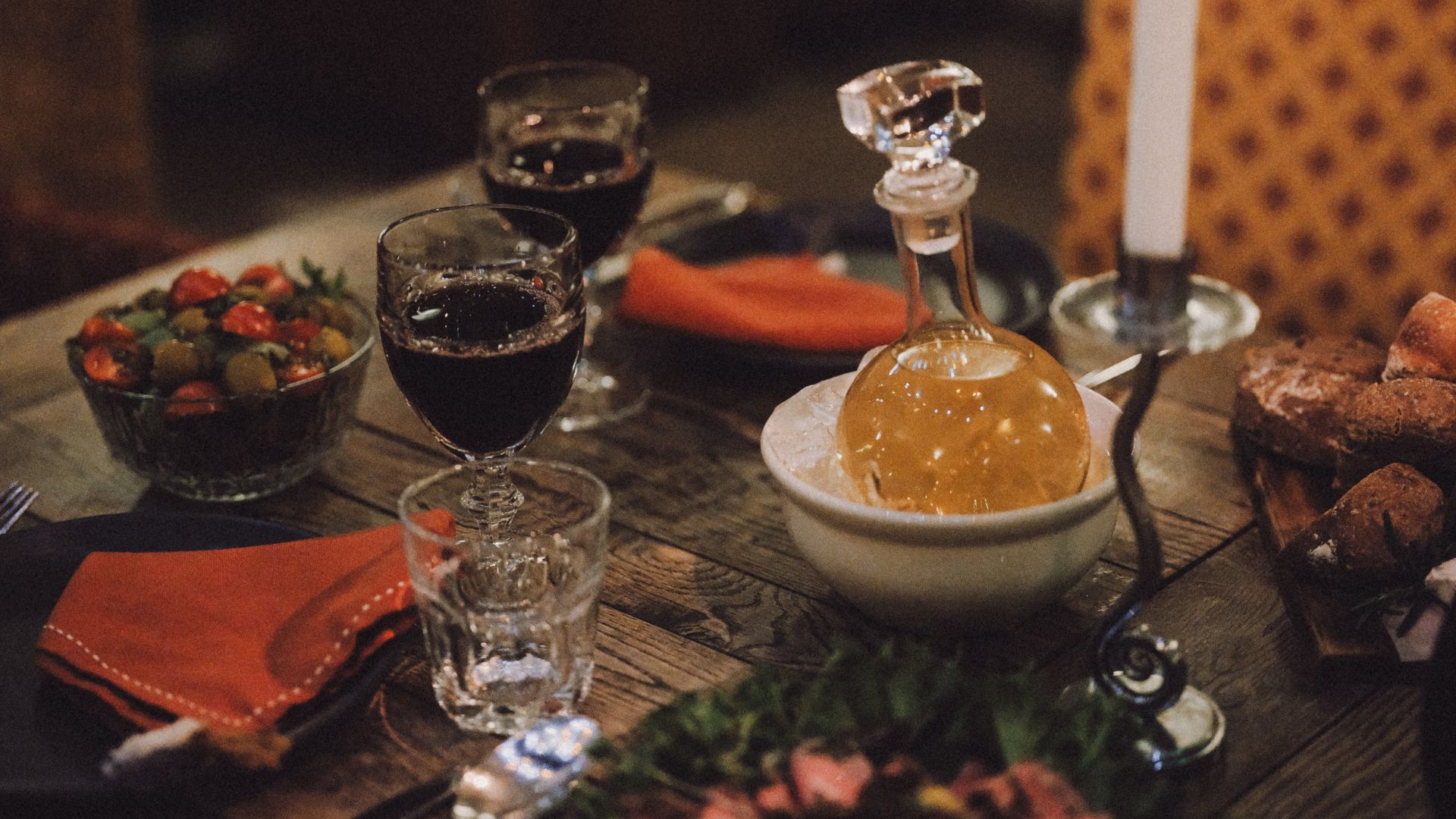 Majanaps vanalinna restoranis Maikrahv