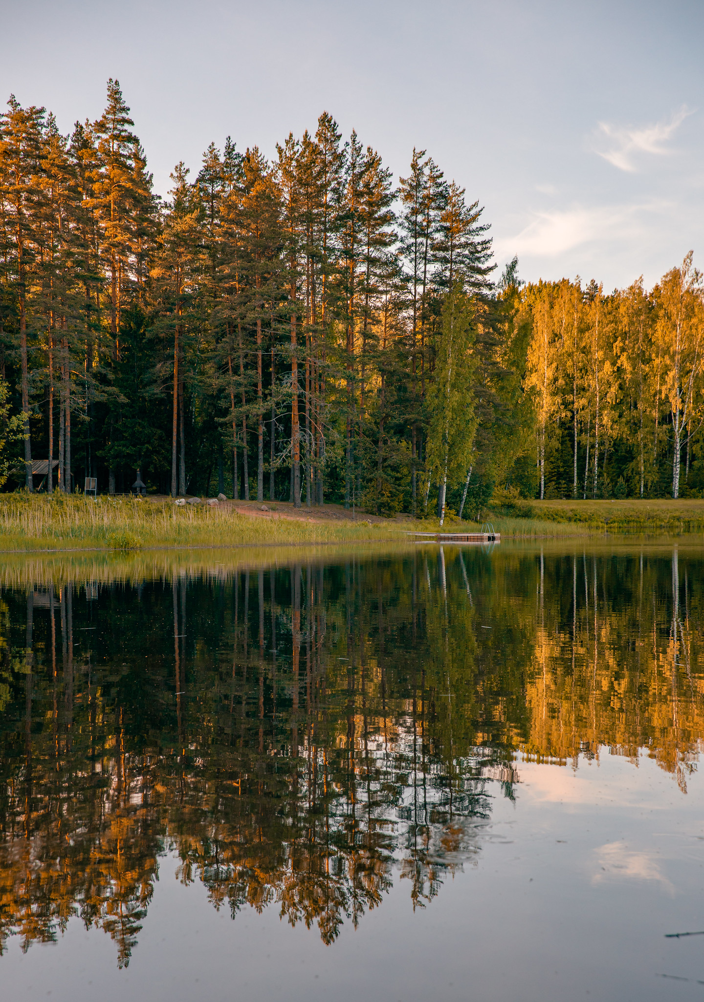 Rae järve matkarada ja telkimisala Pärnumaal