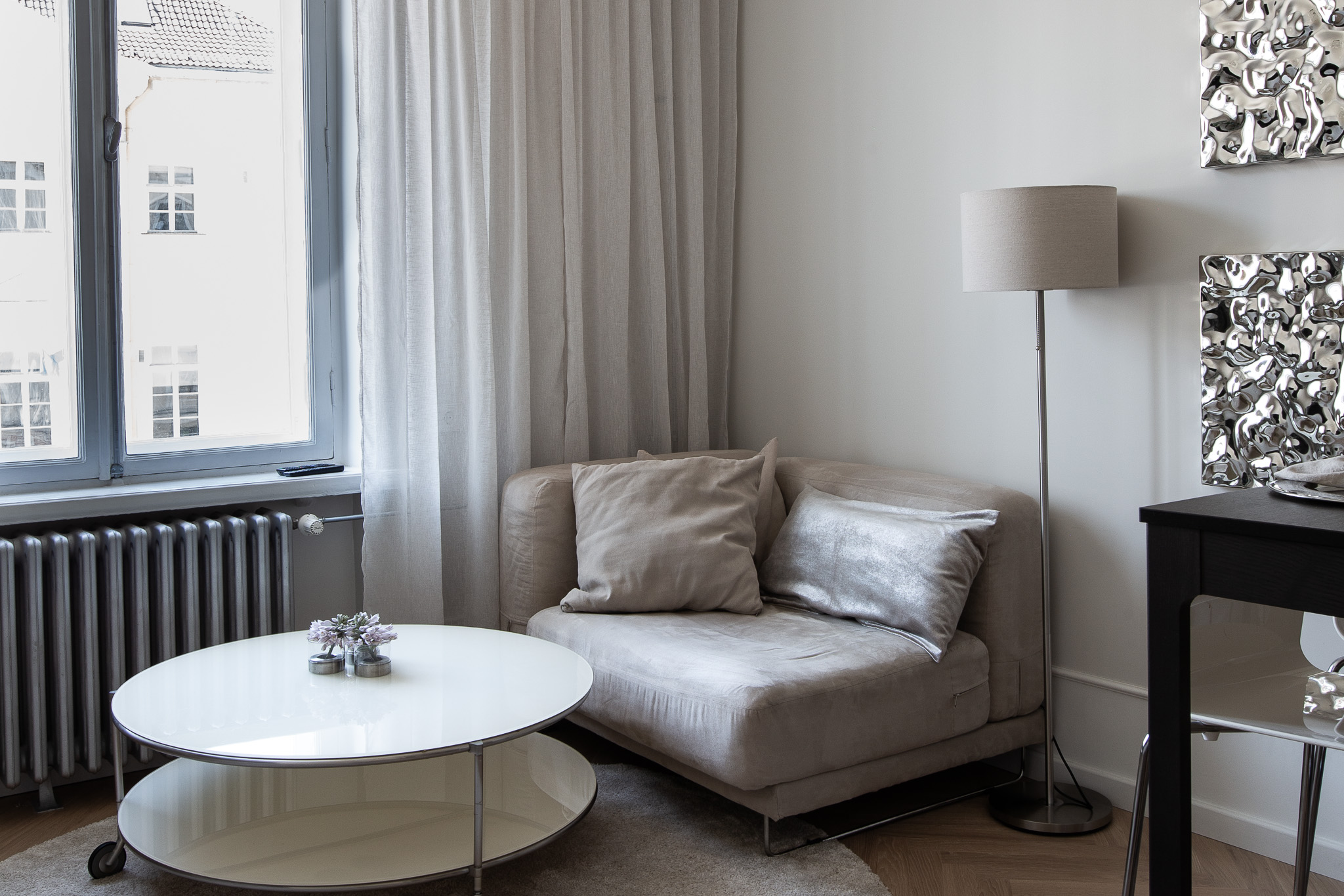 Dzīvojamās istabas sēdvieta Tartu Rātslaukuma dzīvoklī