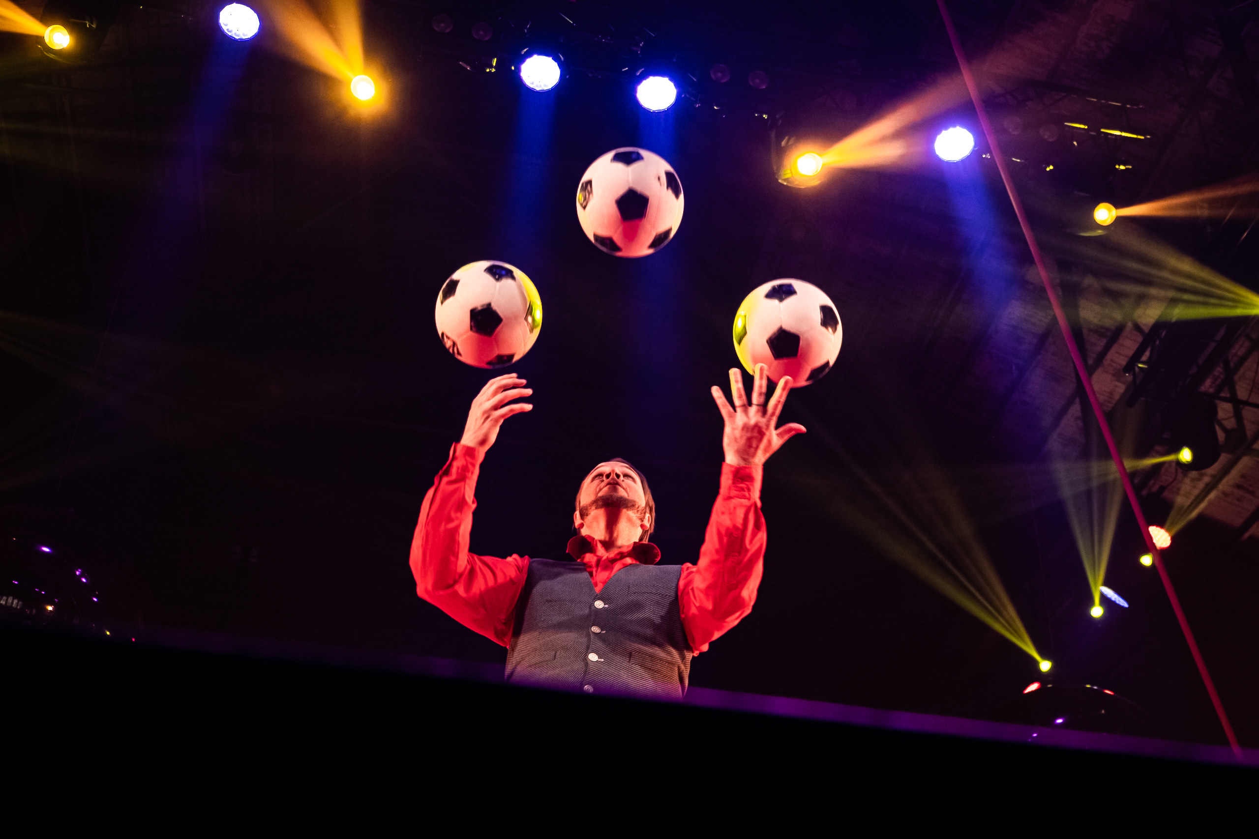 Hilisõhtune Kabaree Lingu Kaisaga