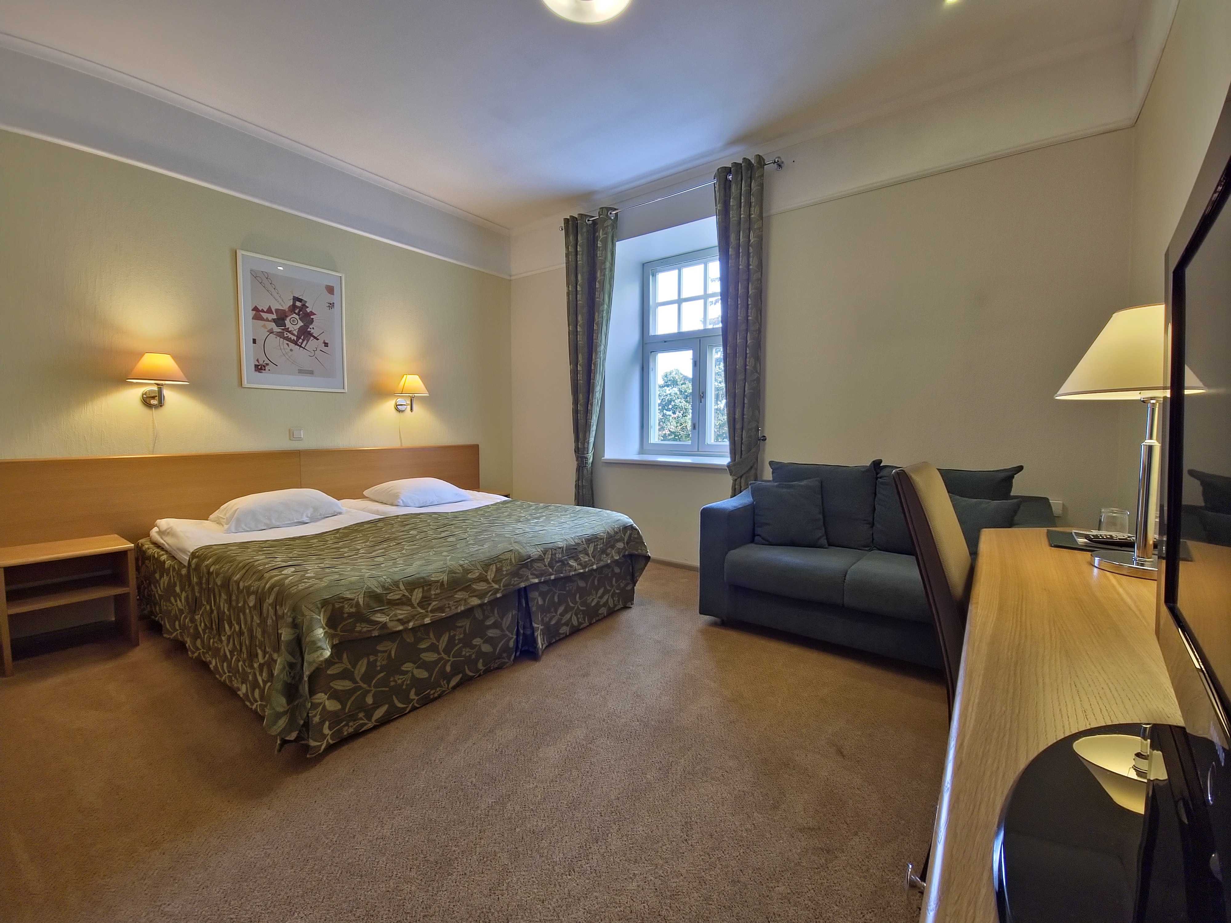 Barclay Hotellis on diivanvoodi lastele