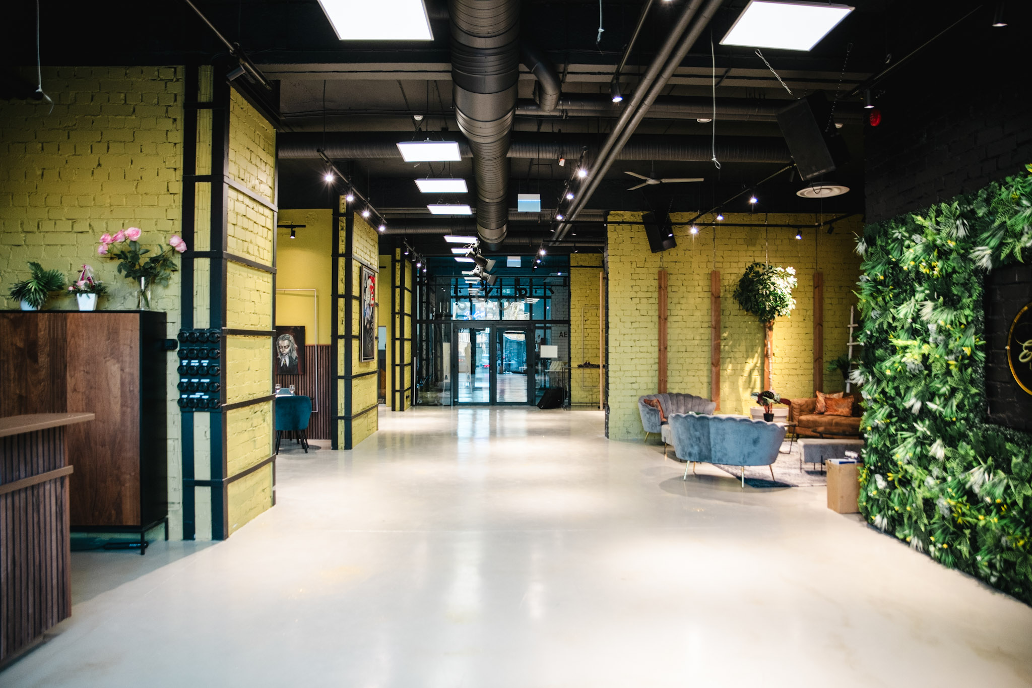 "Elutuba Lava Taga" industriālās pasākumu organizēšanas telpas