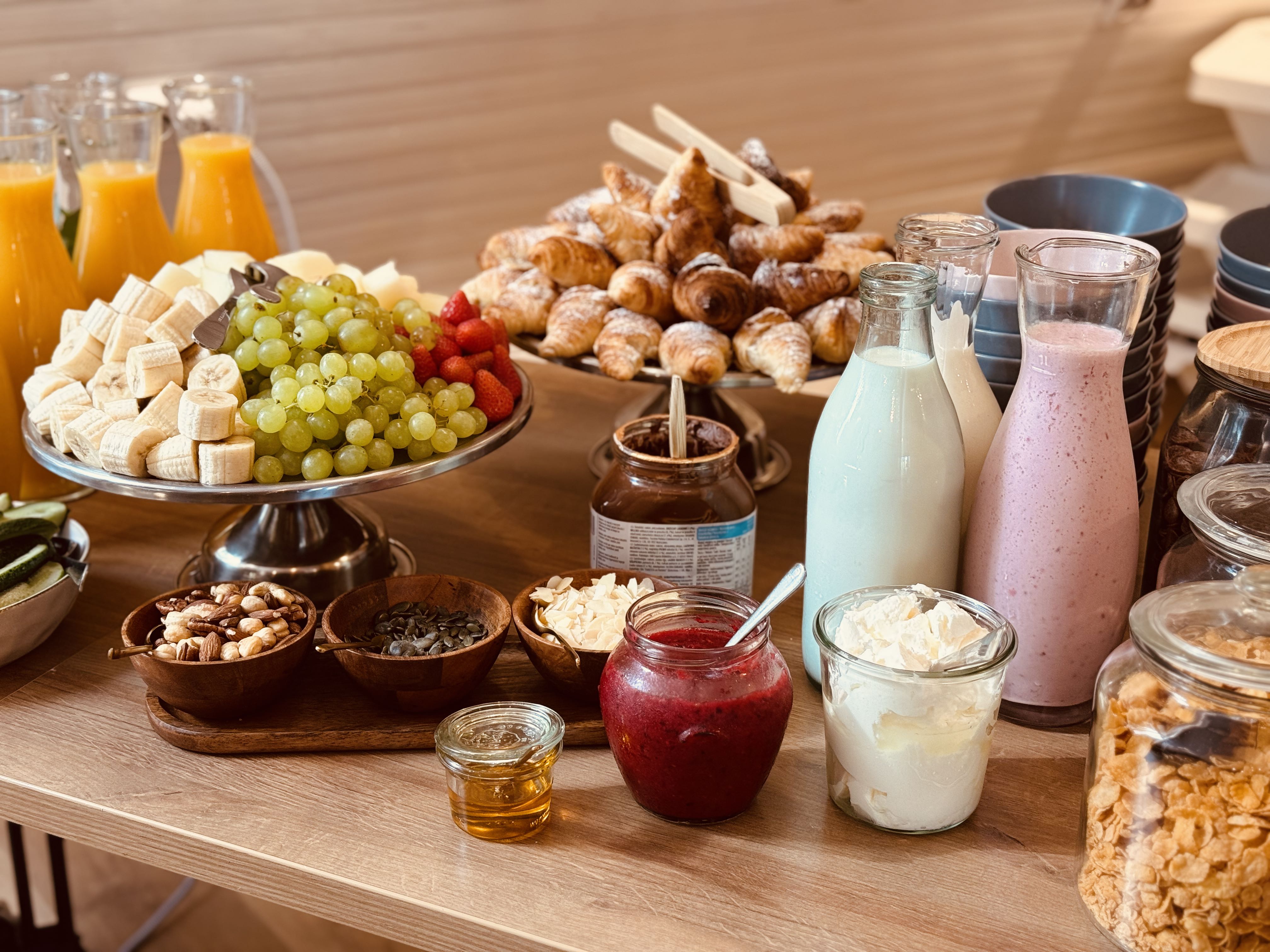 Rikkalik hommikusöök Saarjärve Villas