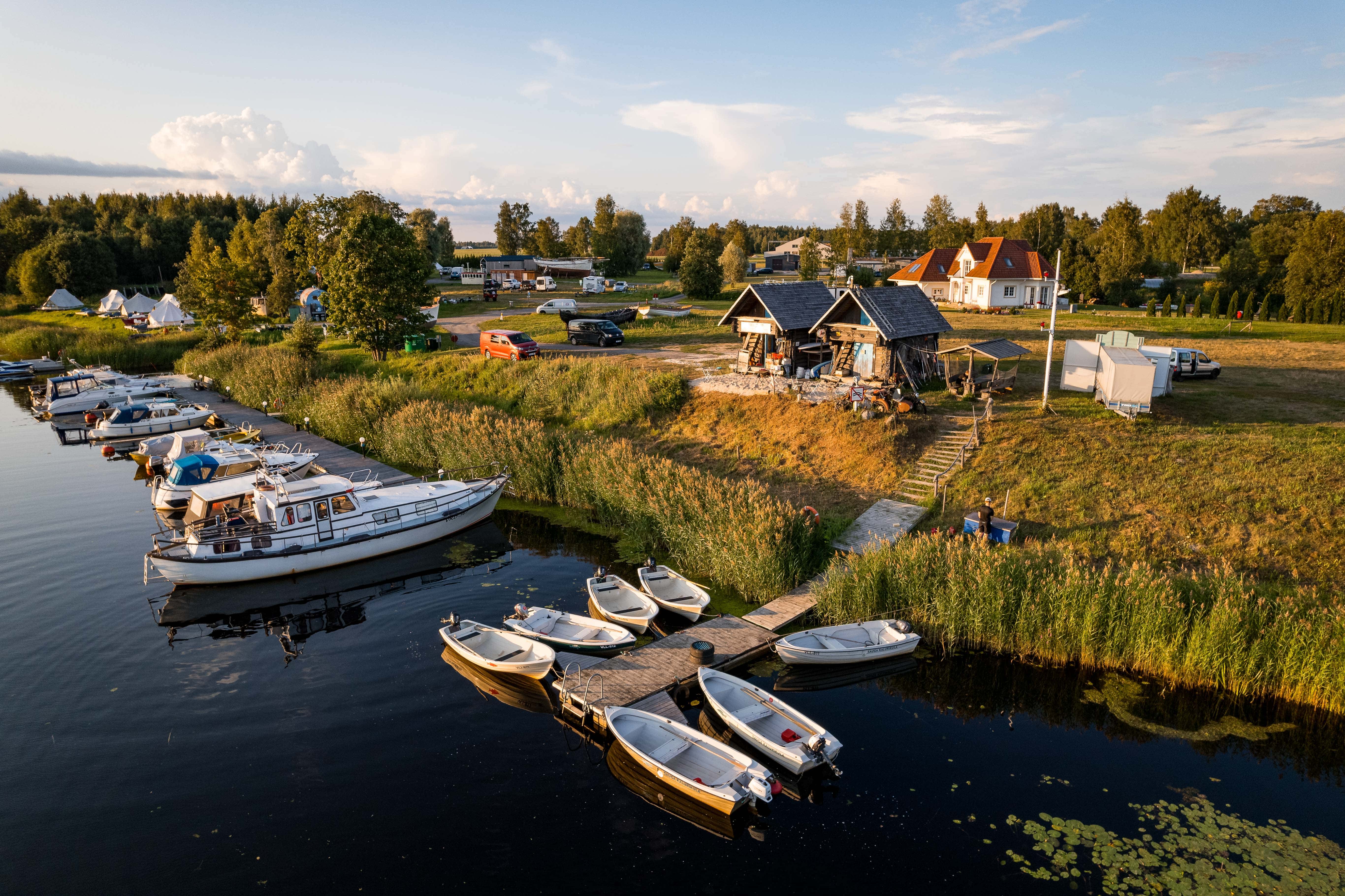 Fishing Village is a unique holiday and recreational centre in Pärnu by the River Sauga. We offer harbour services, rent rowing and motor boats, rent 