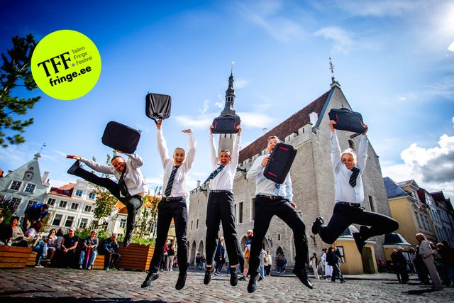 Das Tallinn Fringe Festival ist ein jährliches öffentlich zugängliches Kunstfestival, das mehrere Orte in ganz Tallinn unter seine Fittiche nimmt und 