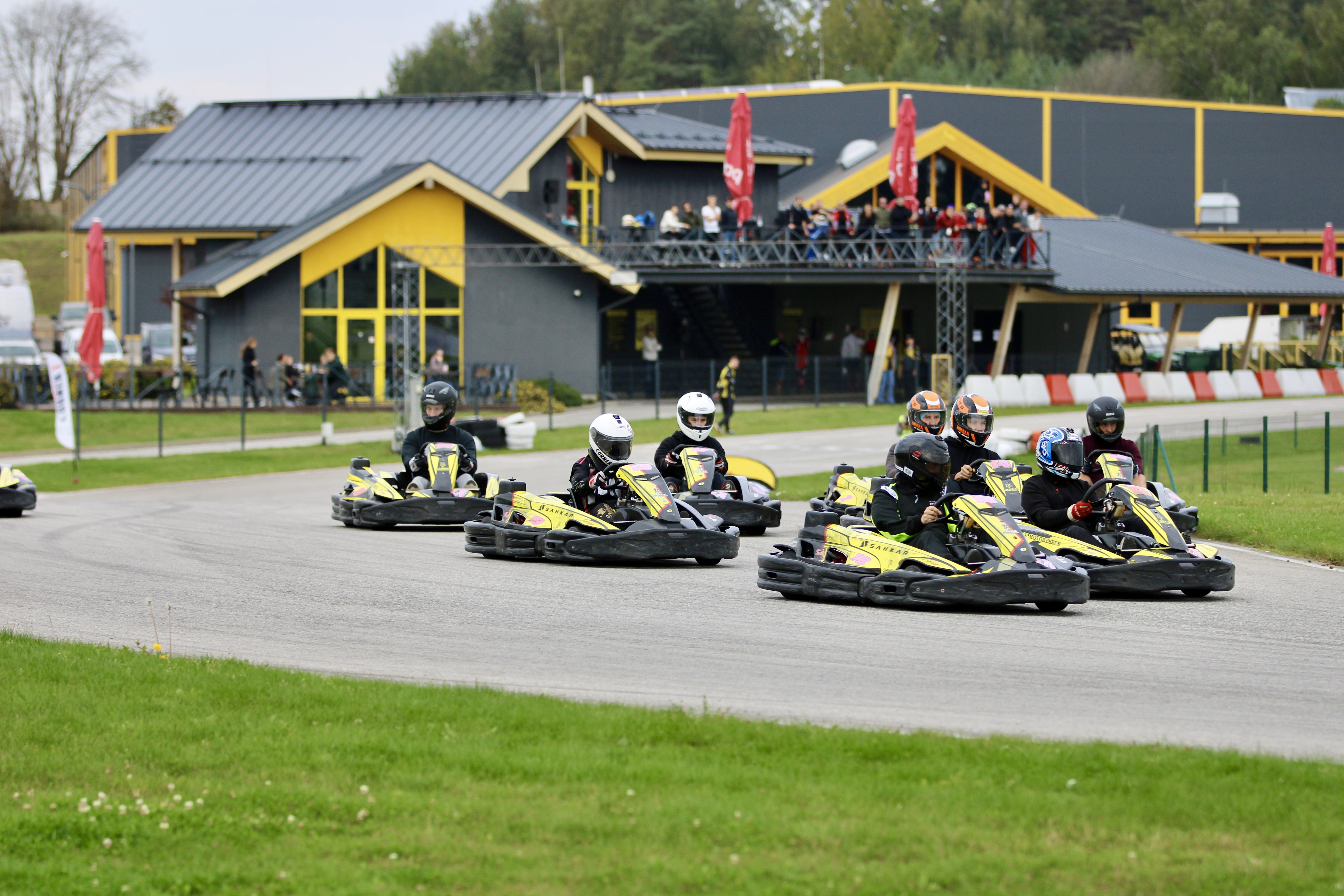 Lange Motokeskus Corner 1 hobikardisari