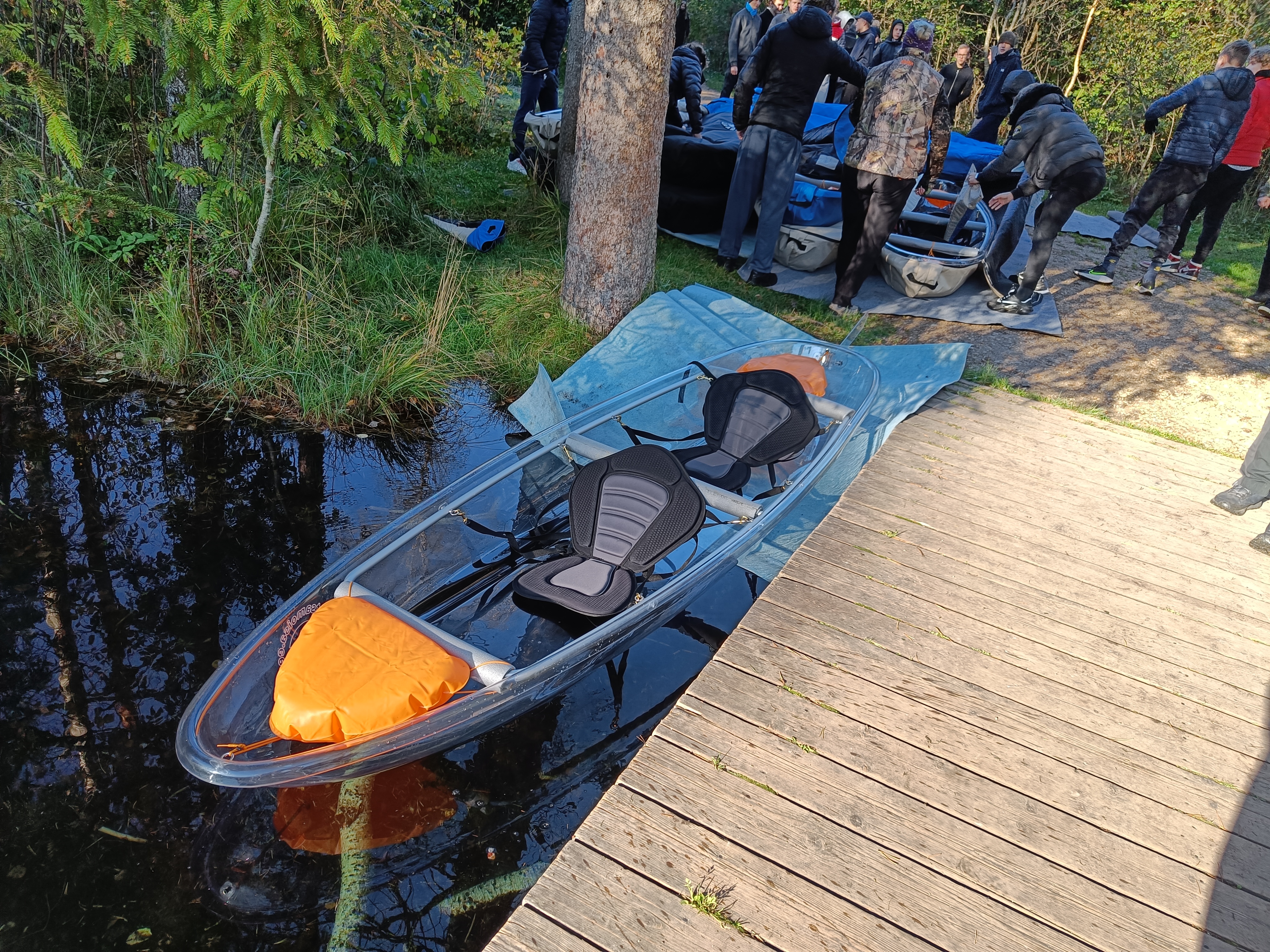 Kahekohalised klasskajakid Norra allikajärvel