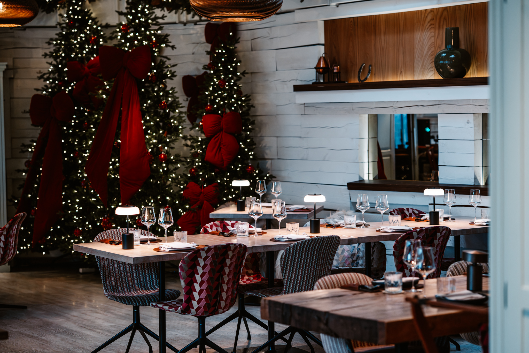 Restoran NOA on kõige uuemate toidutrendide Eestisse tooja ning kohalike moevoolude looja. Restorani toidud on hooajalistest ja värsketest toorainetes