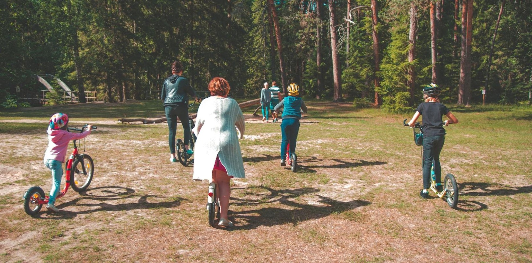 Tõukerattamatk Taevaskojas laste ja lapselastega