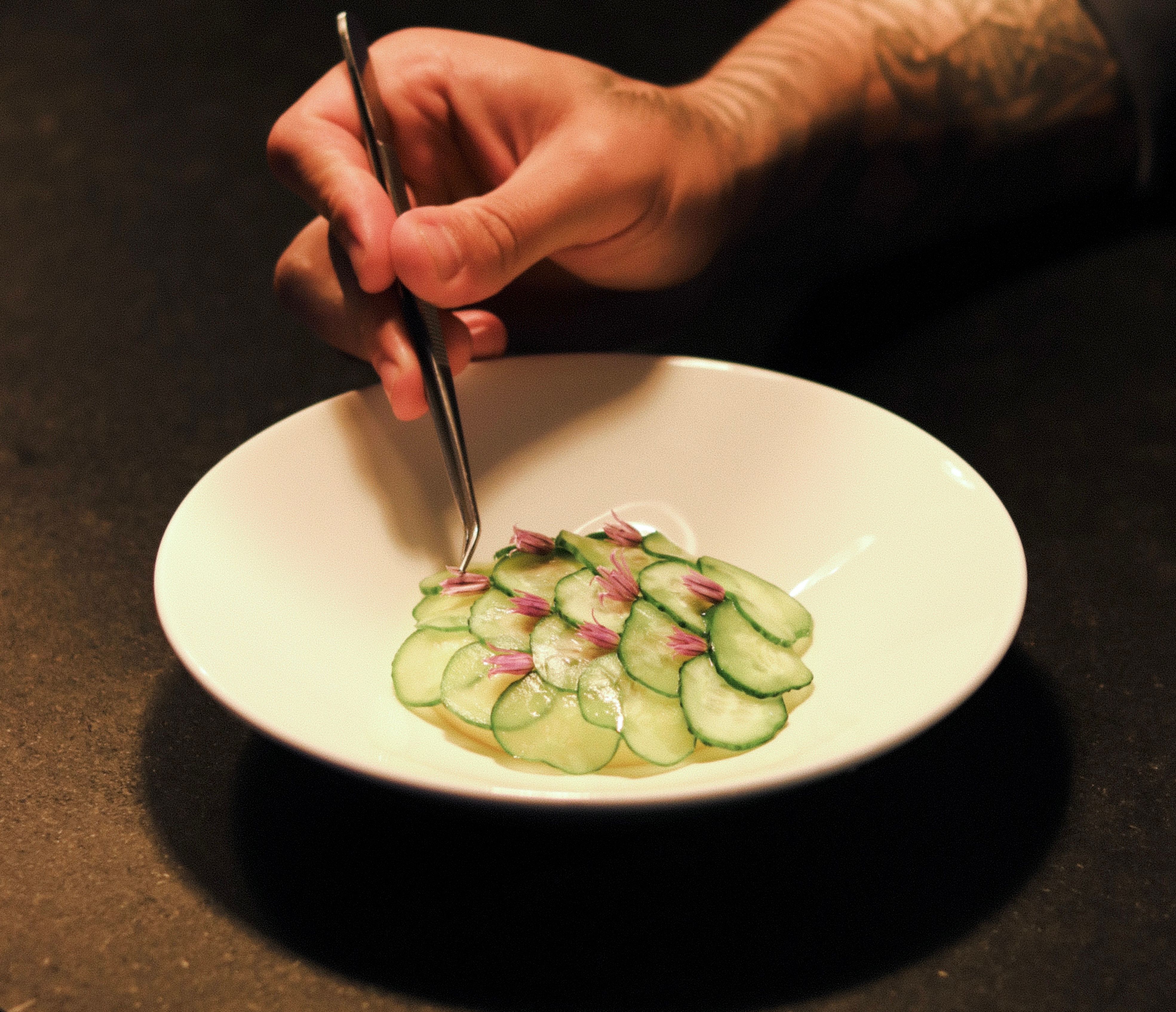 Hiis Restorani elamusõhtusöögi menüü - kartul/kurk